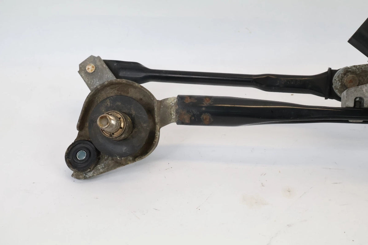 2006-2011 HYUNDAI ACCENT FRONT WINDSHIELD WIPER LINKAGE W MOTOR OEM 98110-1G000