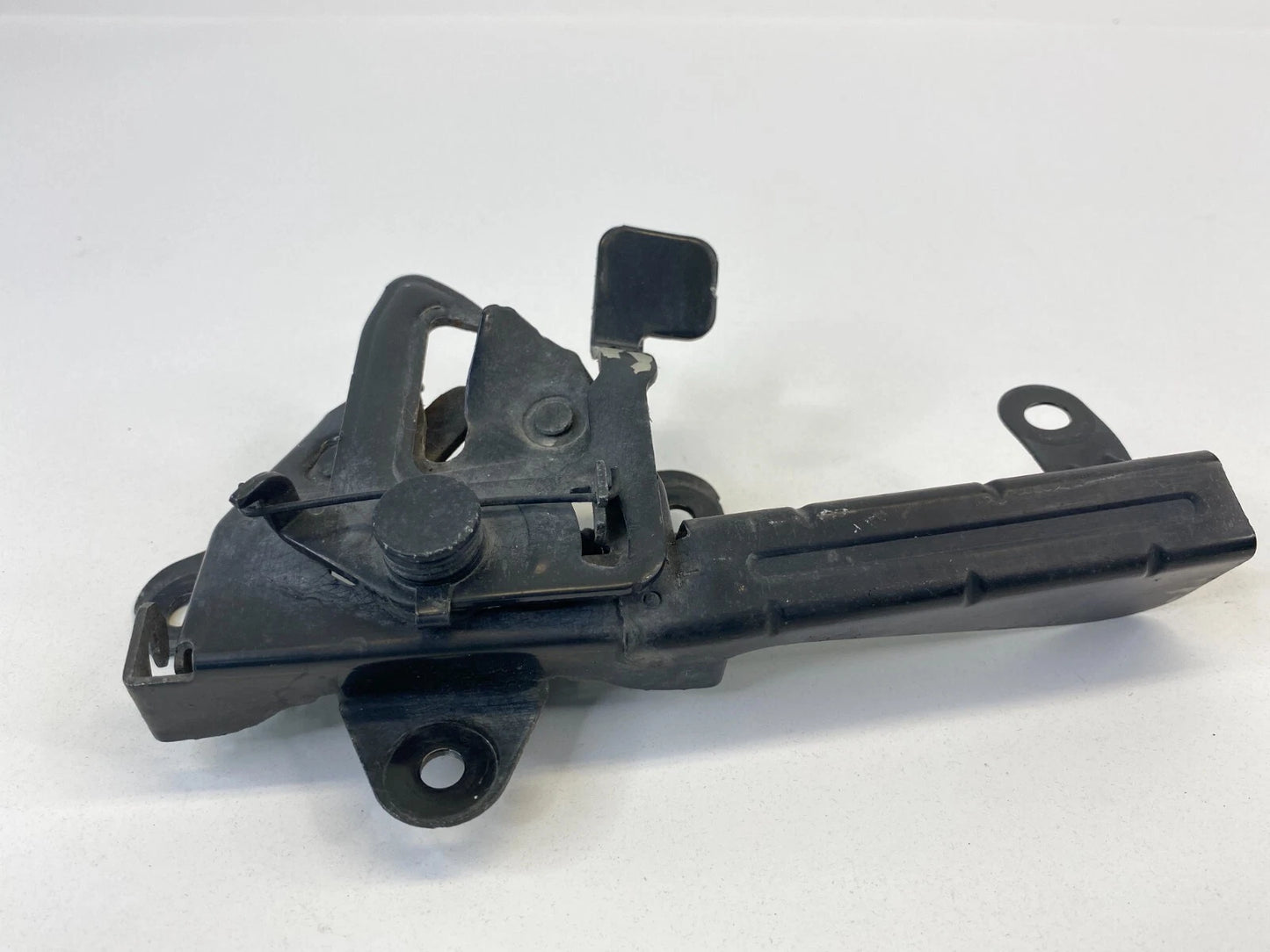 10 11 12 13 KIA FORTE SEDAN FRONT HOOD LOCK LATCH RELEASE ASSEMBLY OEM