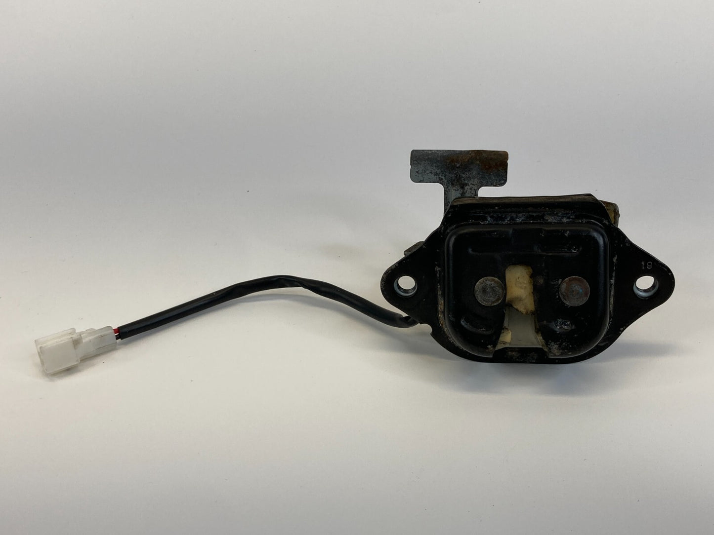 1996-2002 Nissan Pathfinder Rear Door Tailgate Trunk Lock Latch Assembly OEM