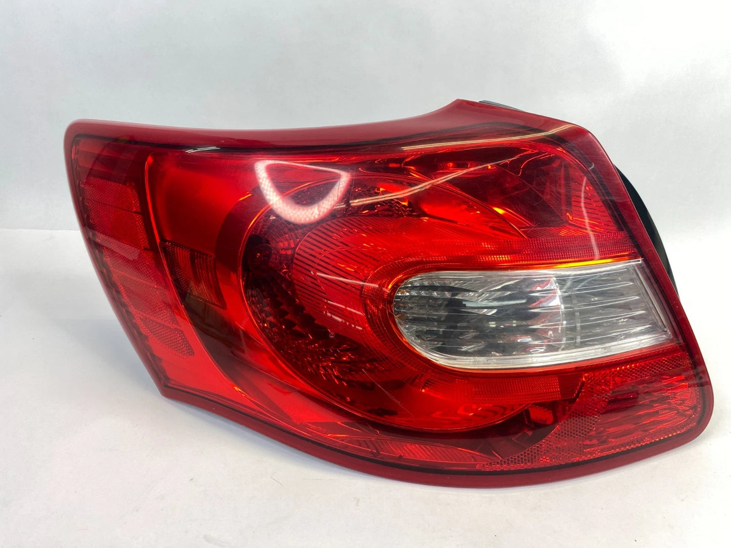 2010 2011 2012 2013 SUZUKI KIZASHI LEFT DRIVER TAILLIGHT TAIL LIGHT LAMP OEM