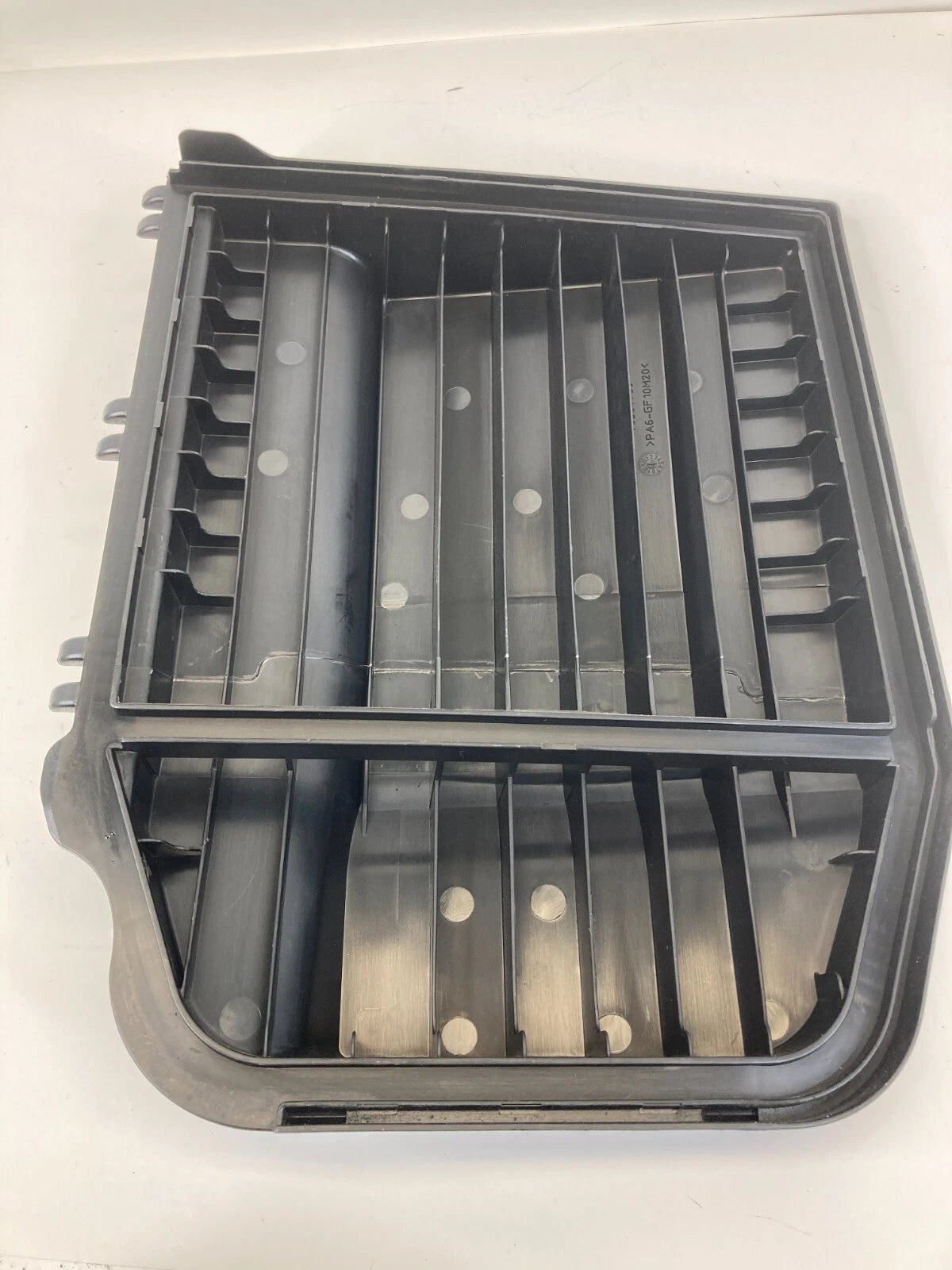 2009 2010 BMW 535XI AIR CLEANER FILTER BOX UPPER HOUSING COVER 70304789 OEM