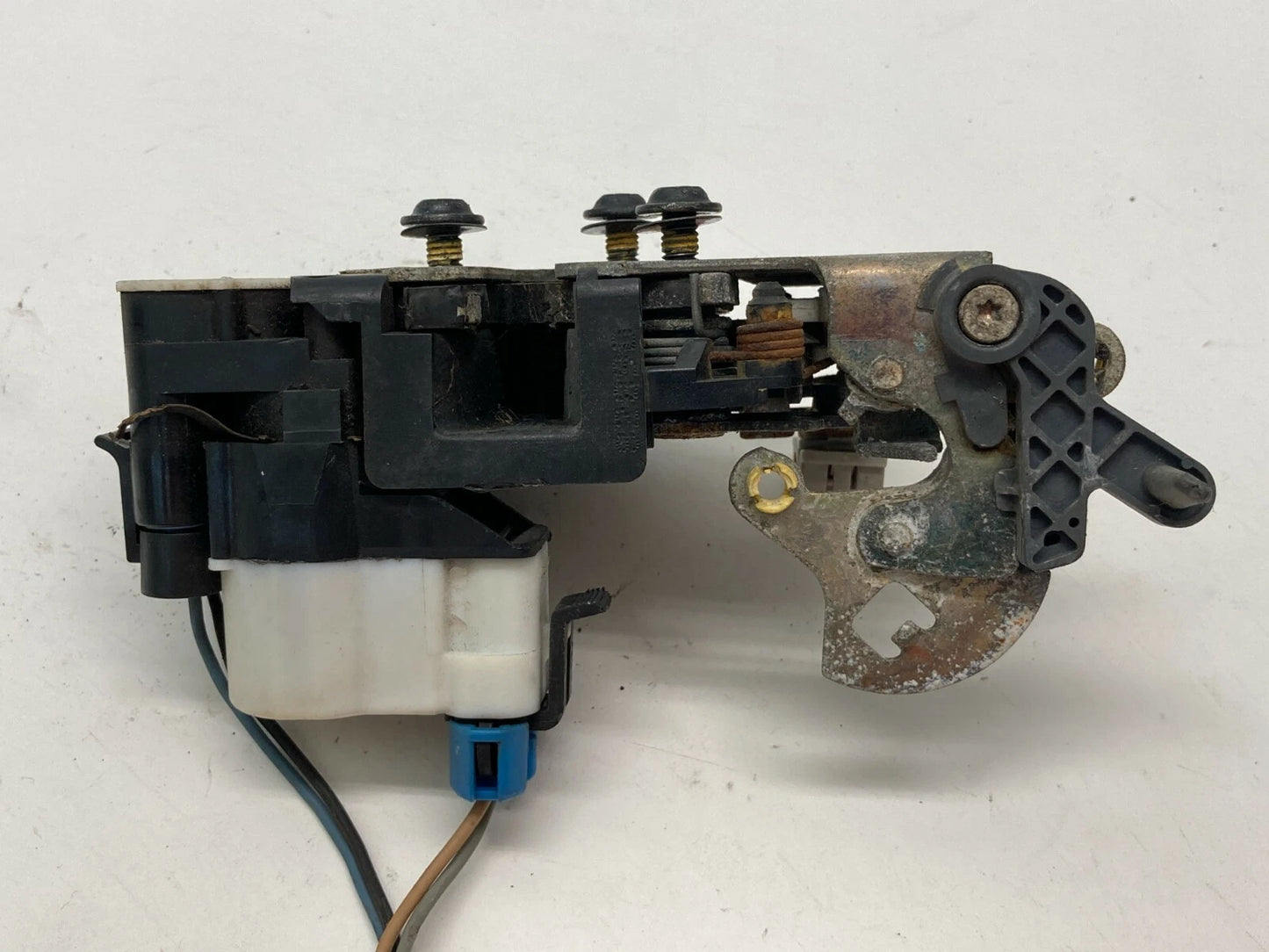 1997-2003 CHEVROLET MALIBU REAR RIGHT SIDE DOOR LOCK LATCH RELEASE ACTUATOR OEM