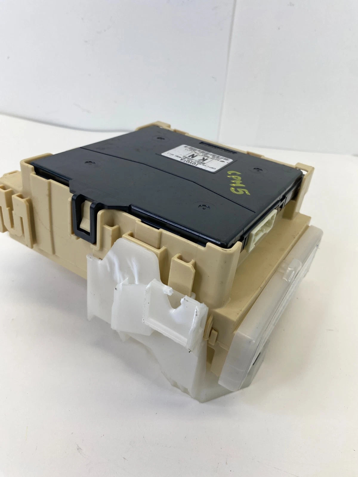 2017-2019 TOYOTA COROLLA INTERIOR FUSE BOX JUNCTION BLOCK OEM 82730-02F41
