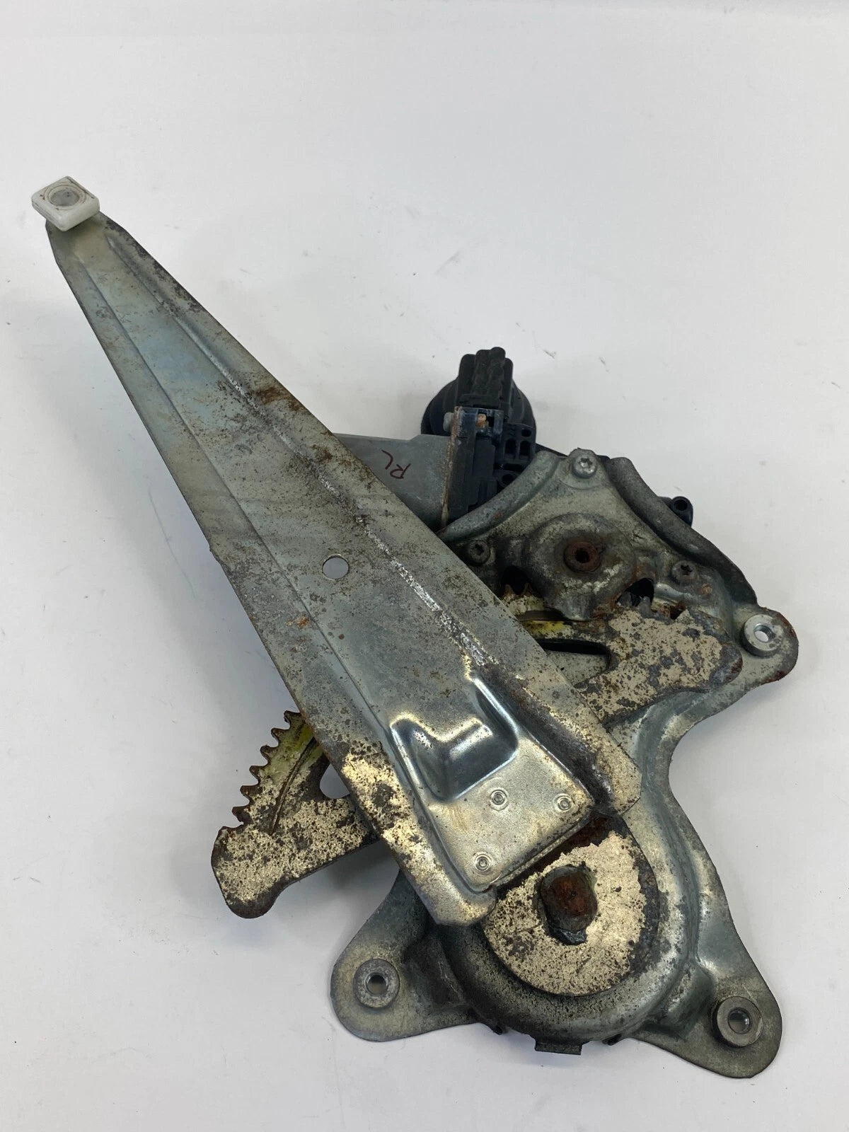 2006-2008 LEXUS IS250 IS350 REAR LEFT BACK DOOR POWER WINDOW MOTOR 85710-58010