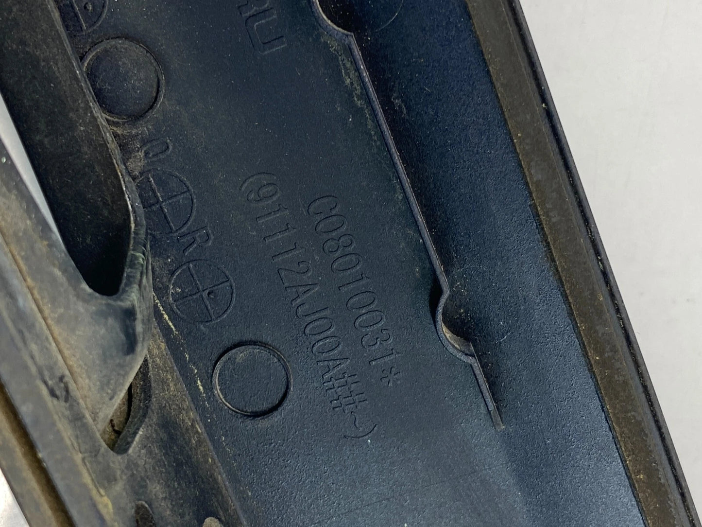 10-14 SUBARU LEGACY REAR TRUNK HANDLE LICENSE MOLDING PANEL TRIM 91112AJ00B OEM