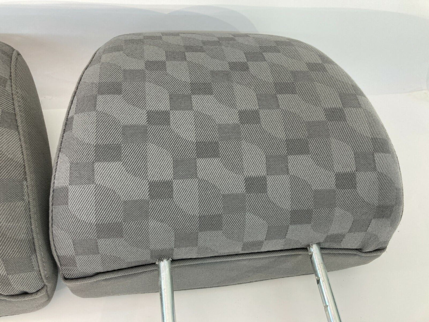 2008 2009 Chevrolet Equinox Front Seat Headrest Left Right Head Rest Set RH LH