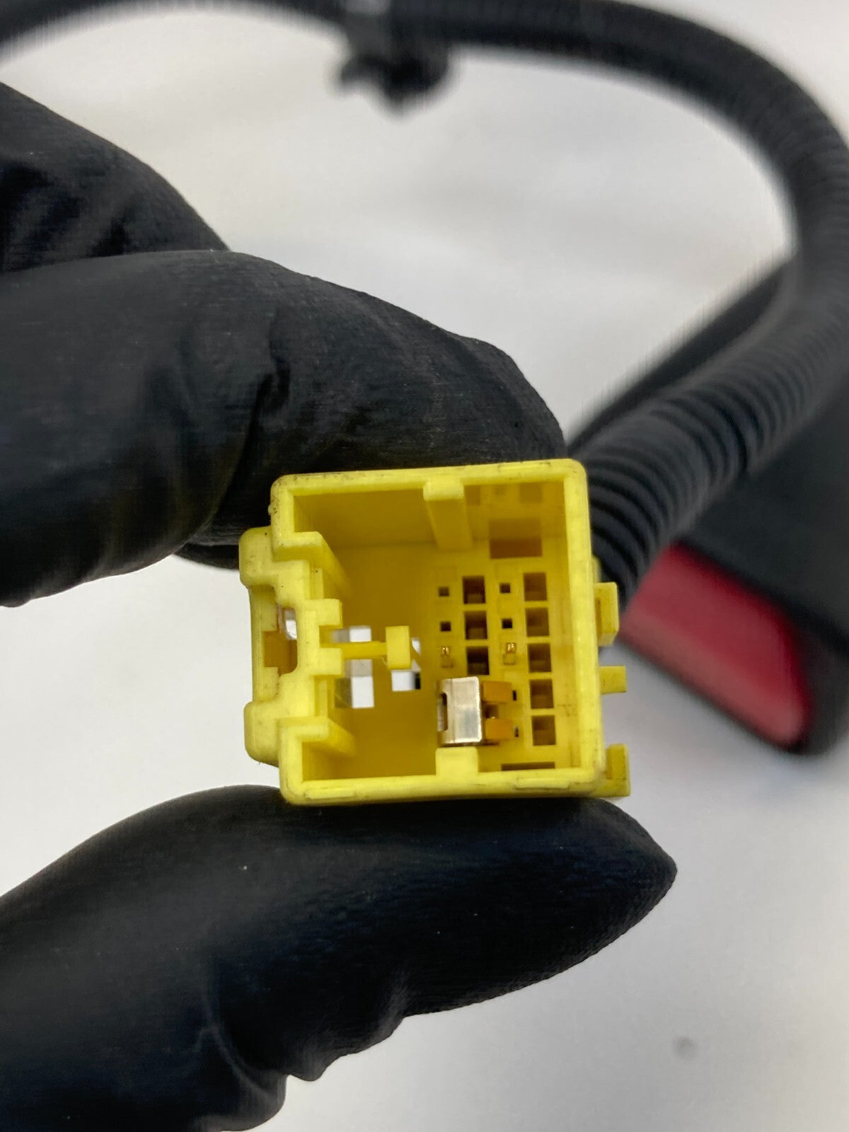 12-17 Hyundai Accent Hatchback Front Right Passenger Side Seat Belt Buckle OEM