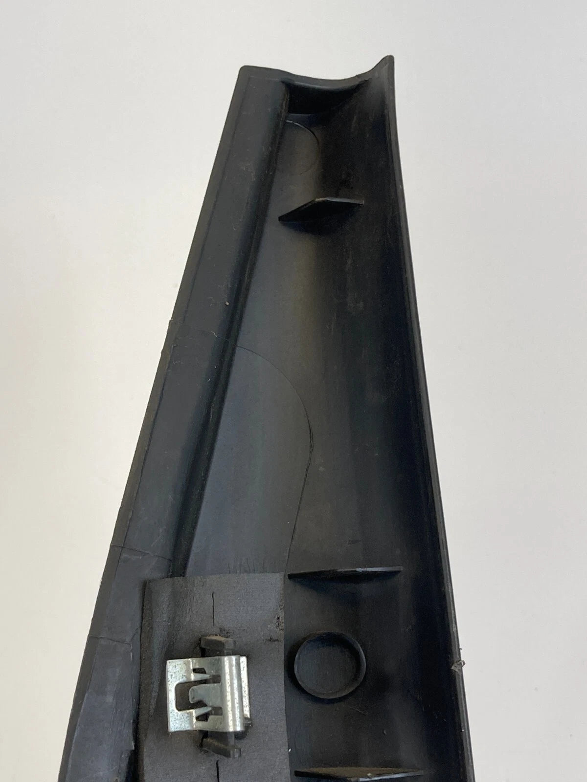 2009 10 11 2012 CHEVROLET TRAVERSE REAR RIGHT DOOR INNER FRAME CORNER BEZEL OEM