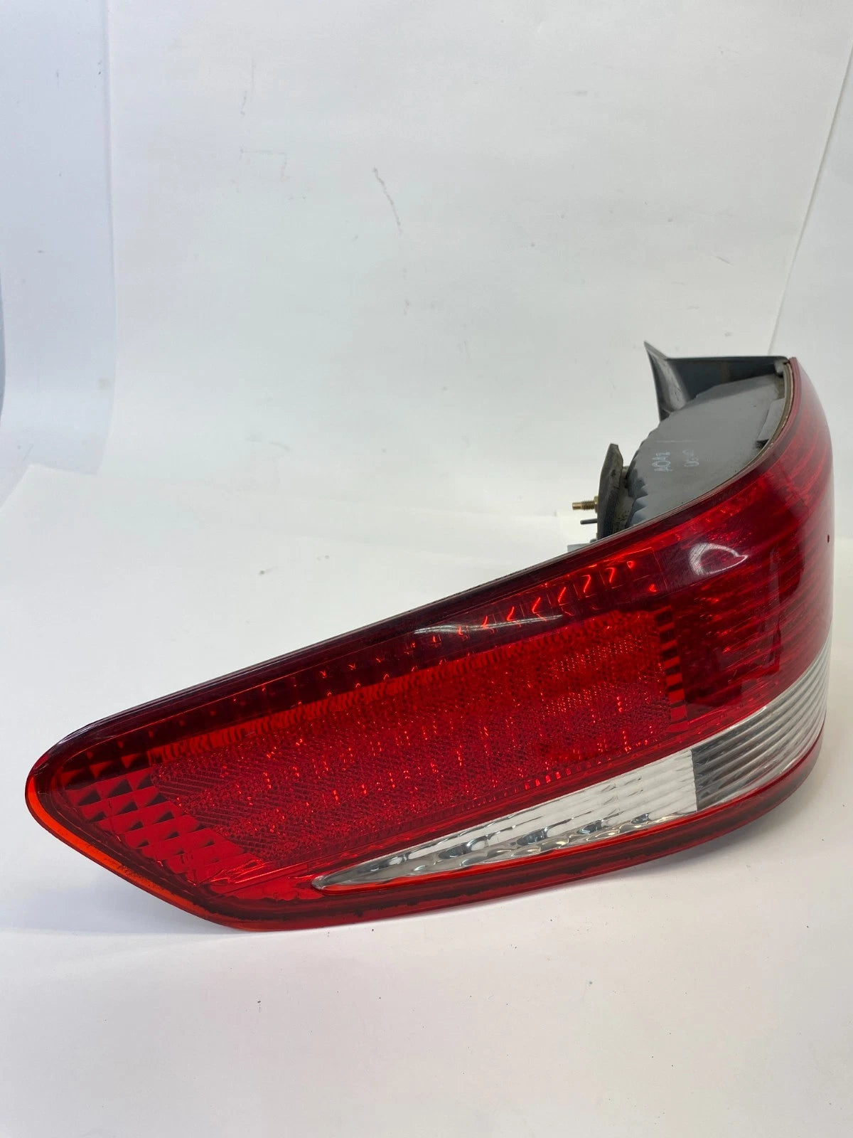 03 04 HONDA ACCORD SEDAN REAR LEFT DRIVER SIDE TAIL LIGHT TAILLIGHT LAMP OUTER