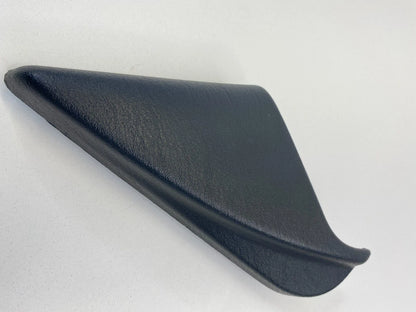 01-06 CHRYSLER SEBRING CONVERTIBLE FRONT RIGHT INNER DOOR MIRROR CORNER COVER