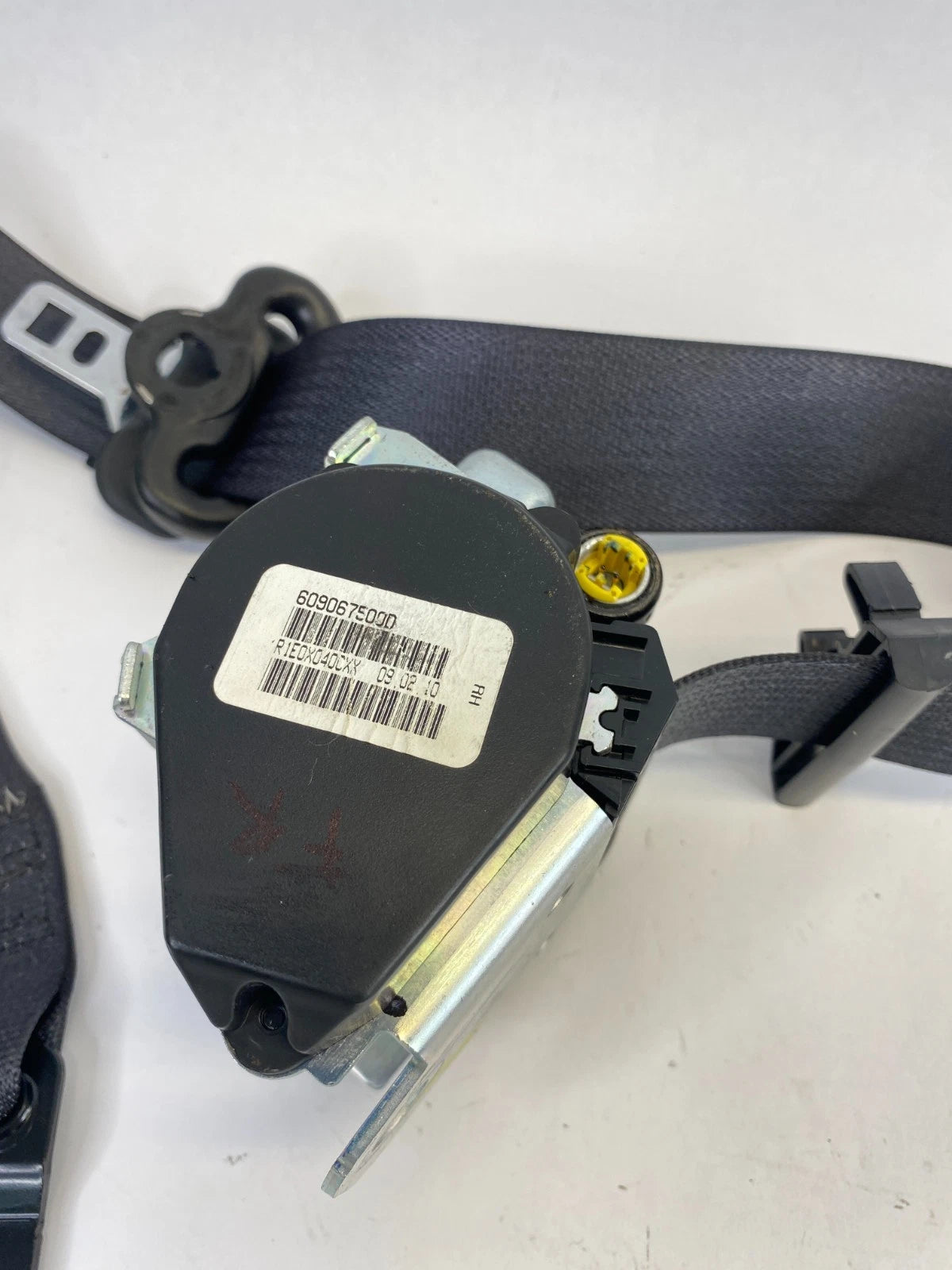 2009 2010 DODGE JOURNEY FRONT PASSENGER RIGHT SEAT BELT RETRACTOR 1AN02XDVAF OEM