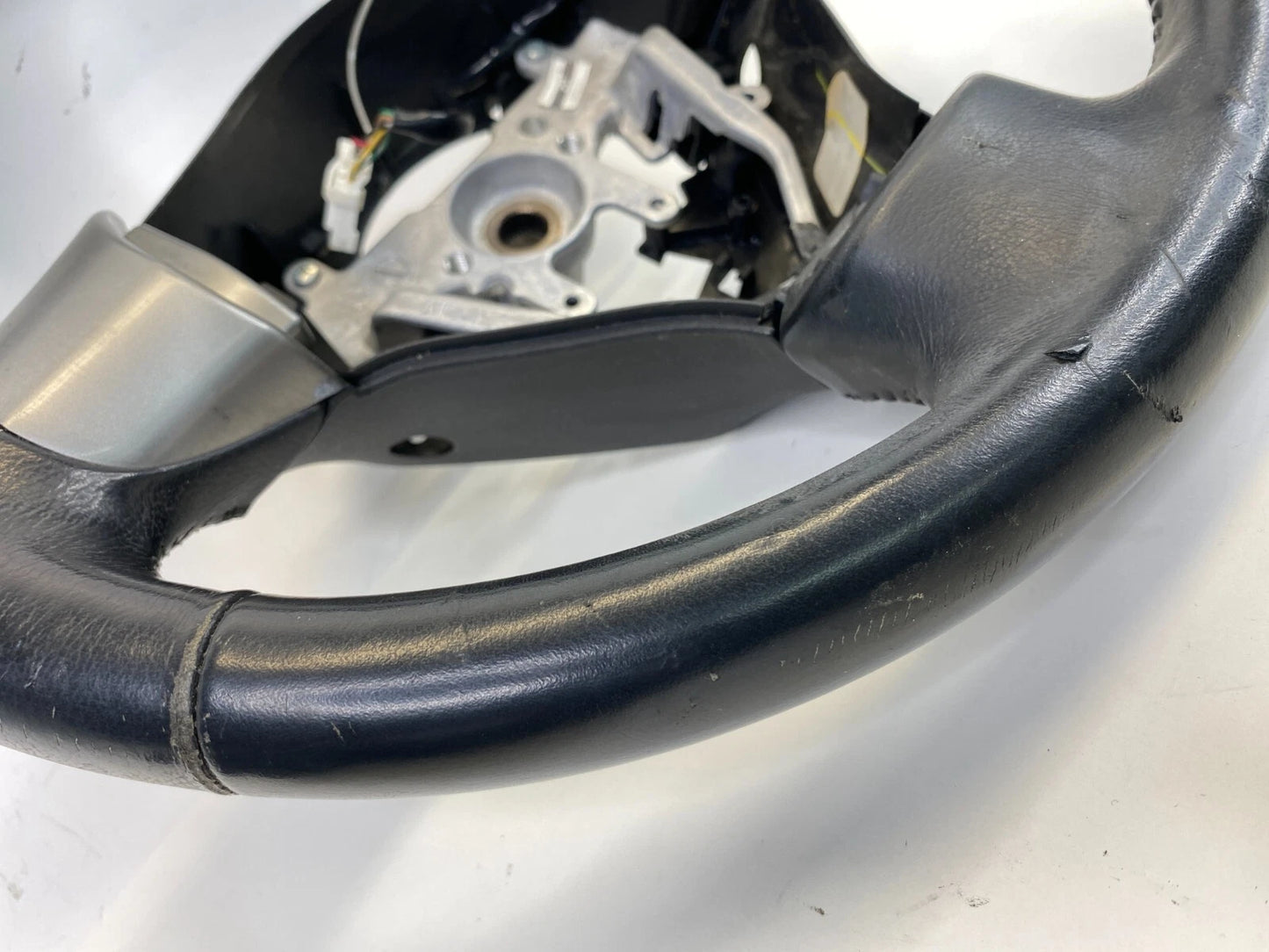 2008 2009 SUBARU OUTBACK LEGACY STEERING WHEEL W/ CRUISE CONTROL SWITCH OEM