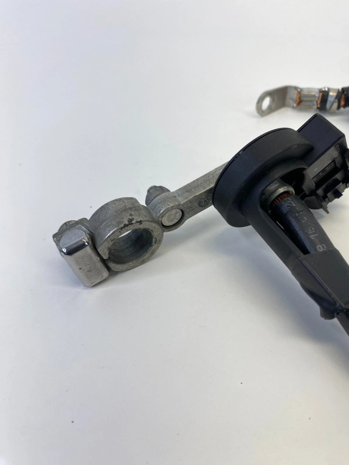 2013-2019 CADILLAC ATS NEGATIVE BATTERY CABLE WITH SENSOR 23180437 OEM