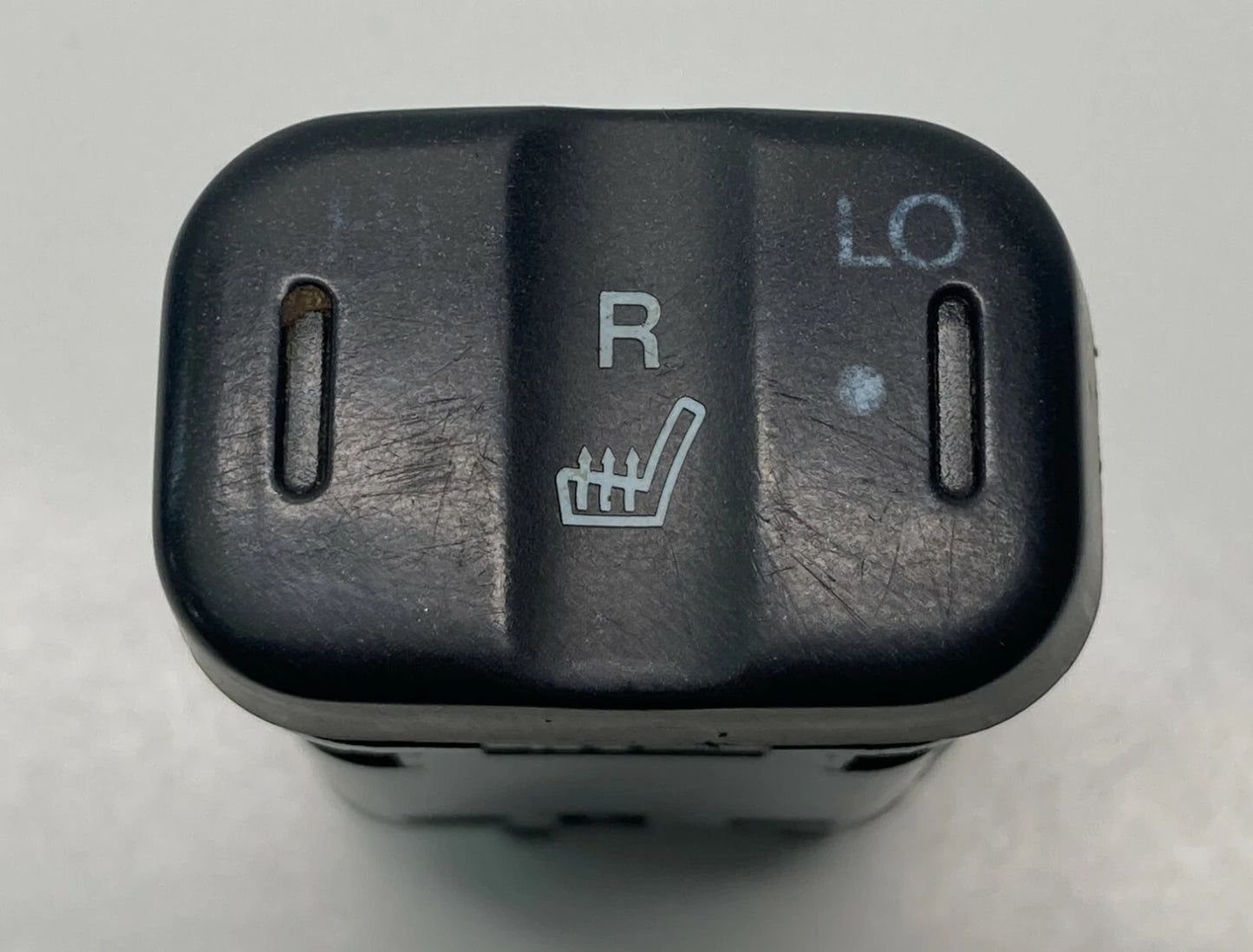 2001-2003 ACURA MDX DASH RIGHT PASSENGER HEATED SEAT SWITCH M15993 / M15994 OEM