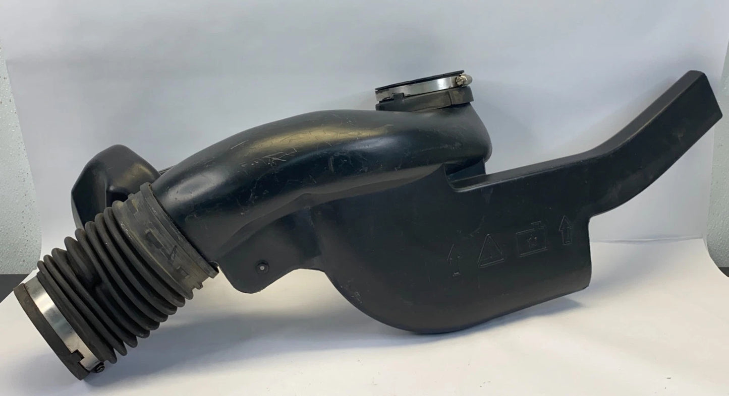 01-06 CHEVY TAHOE SILVERADO AIR INTAKE FILTER OUTLET DUCT RESONATOR 15060999 OEM