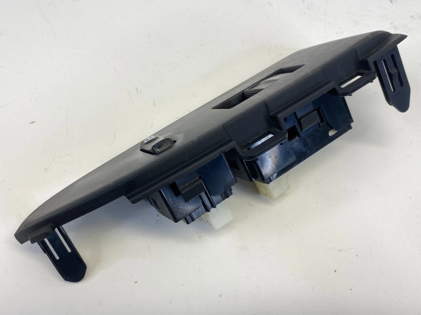10-15 TOYOTA PRIUS FRONT RIGHT RH POWER WINDOW LOCK SWITCH PANEL OEM 74231-47120