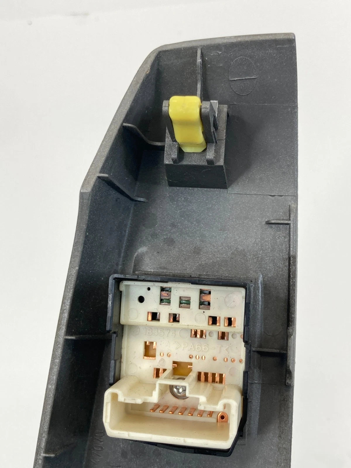 2004-2009 TOYOTA PRIUS FRONT LEFT POWER WINDOW SWITCH WITH BEZEL OEM 84820-47050