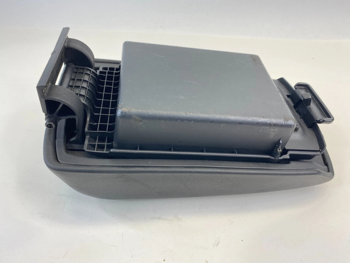 04 05 06 MAZDA 3 CENTER CONSOLE ARM REST ARMREST LID COVER CAP STORAGE OEM