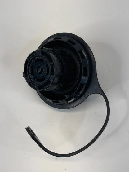 2002-2010 FORD EXPLORER MERCURY MOUNTAINEER GAS FUEL TANK FILLER CAP OEM
