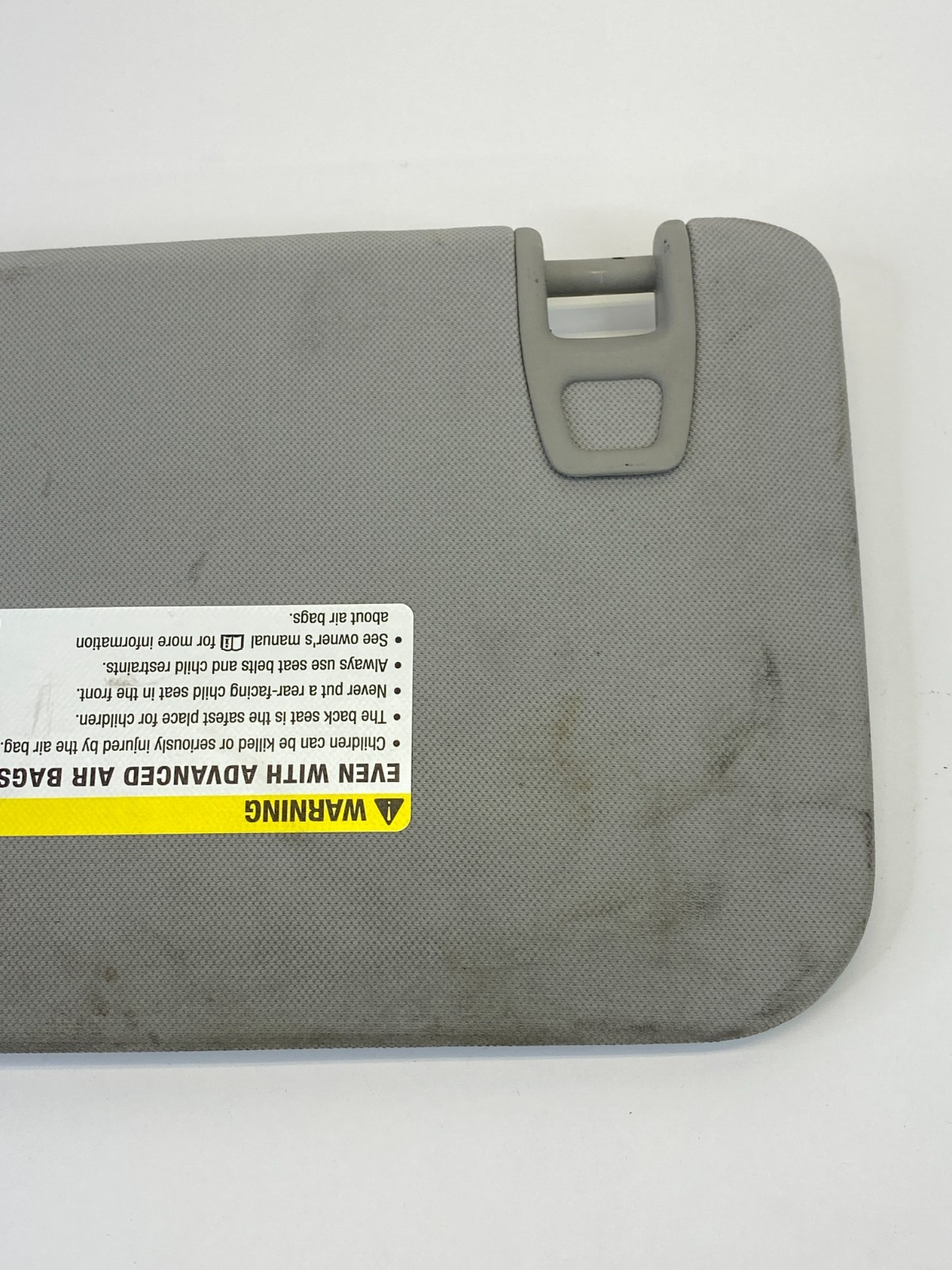 09-17 Chevy Traverse 08-17 Buick Enclave Right Passenger Sunvisor Sun Visor Gray