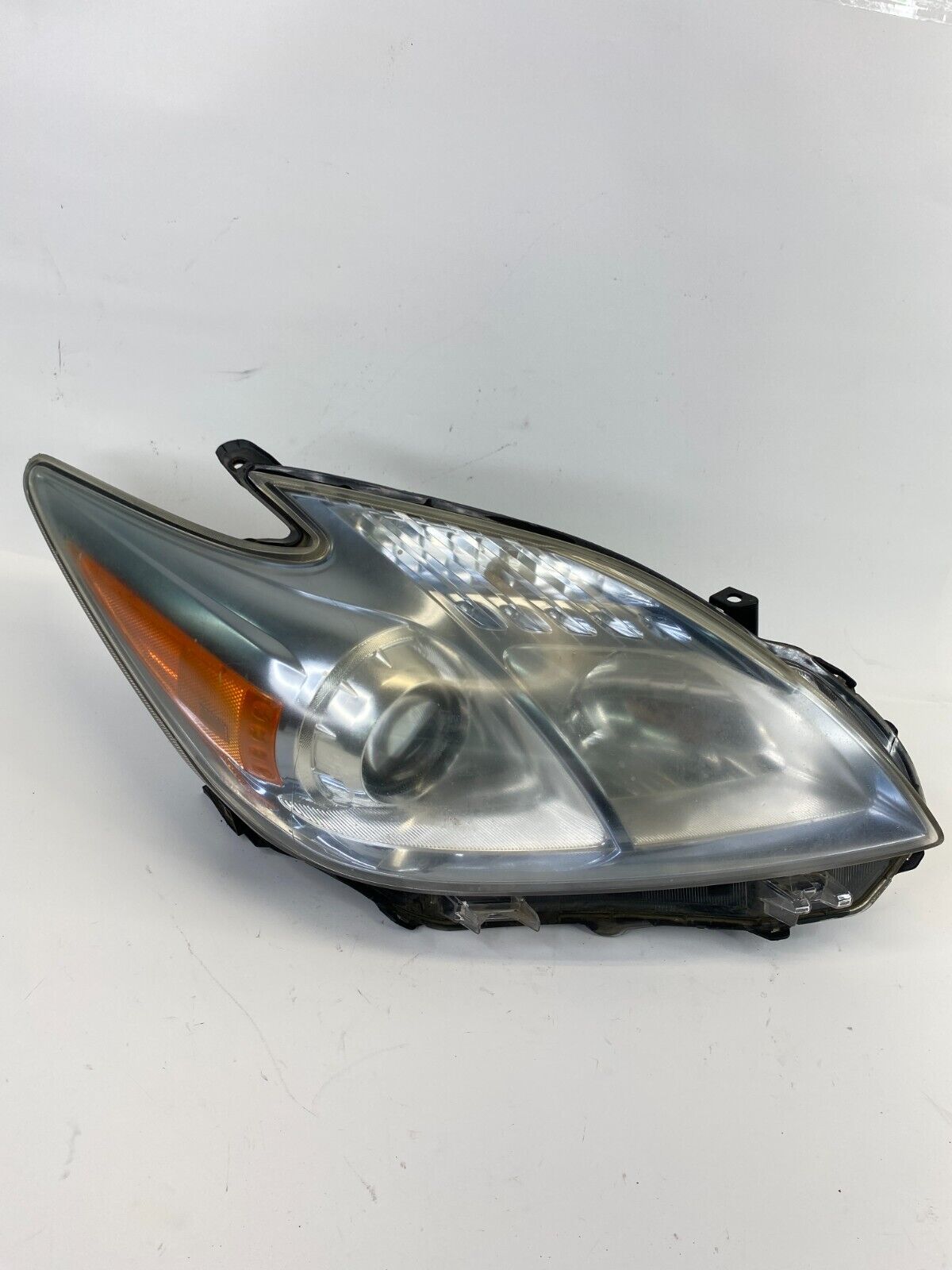 2010 2011 Toyota Prius Front Right Passenger Headlight Headlamp 99226-81017 OEM