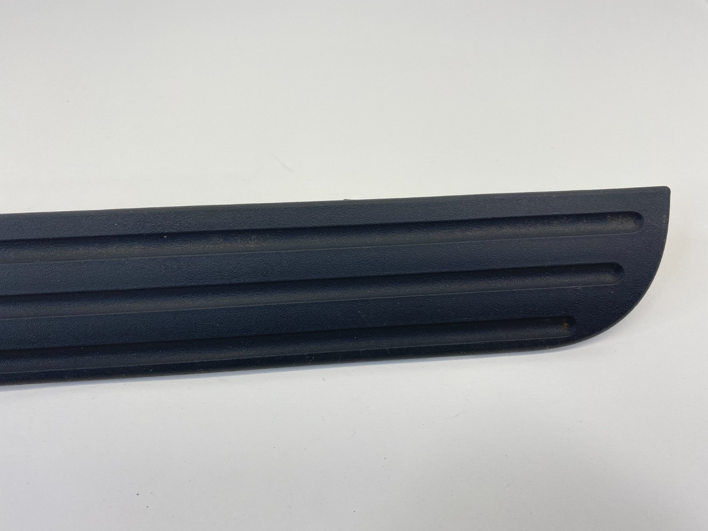 06-12 Toyota RAV4 Rear Left Side Door Scuff Plate Trim Panel Bezel 67916-42020