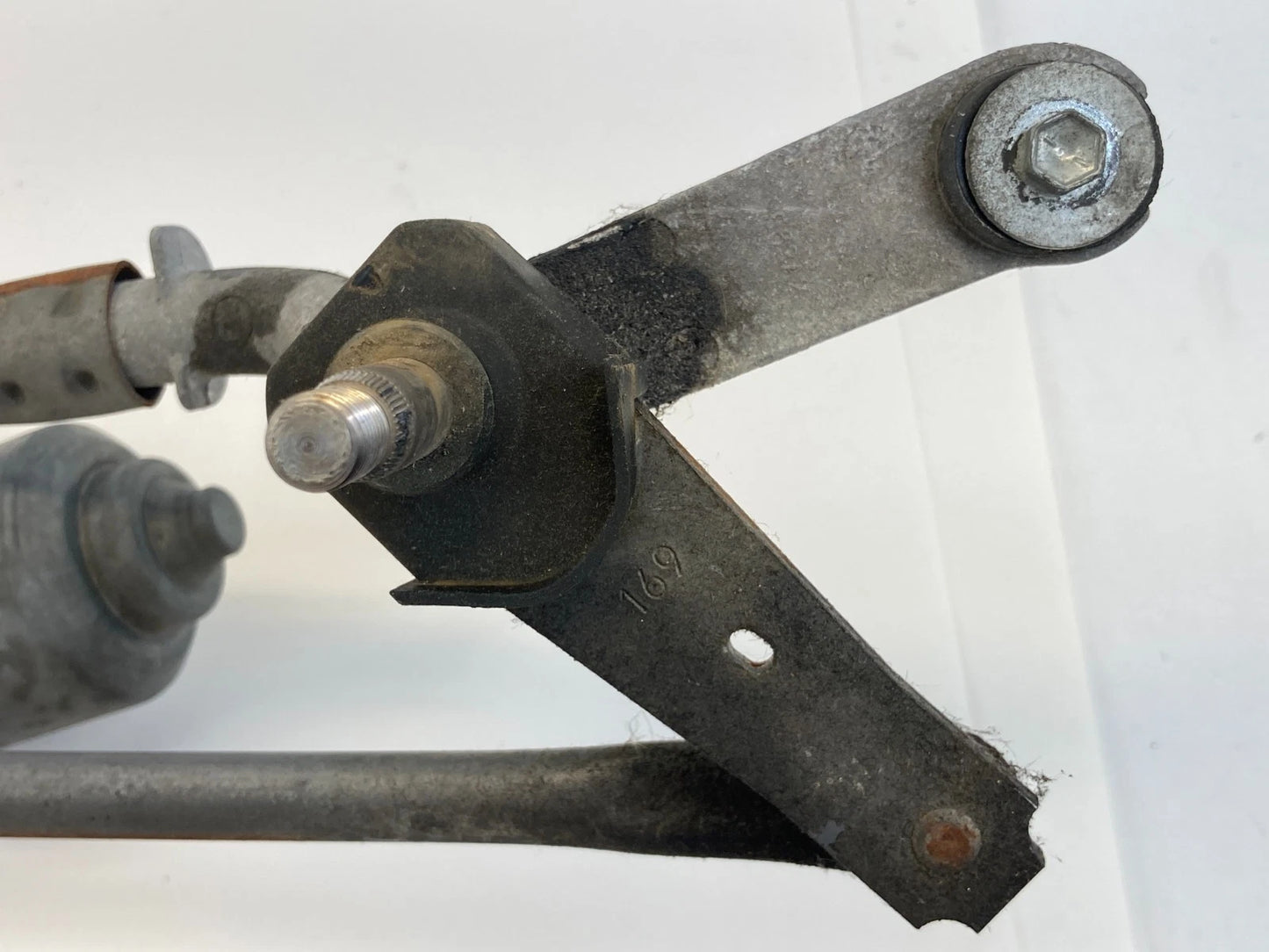 2013 14 15 2016 Dodge Dart Front Windshield Wiper Motor w/ Linkage 68081368AA