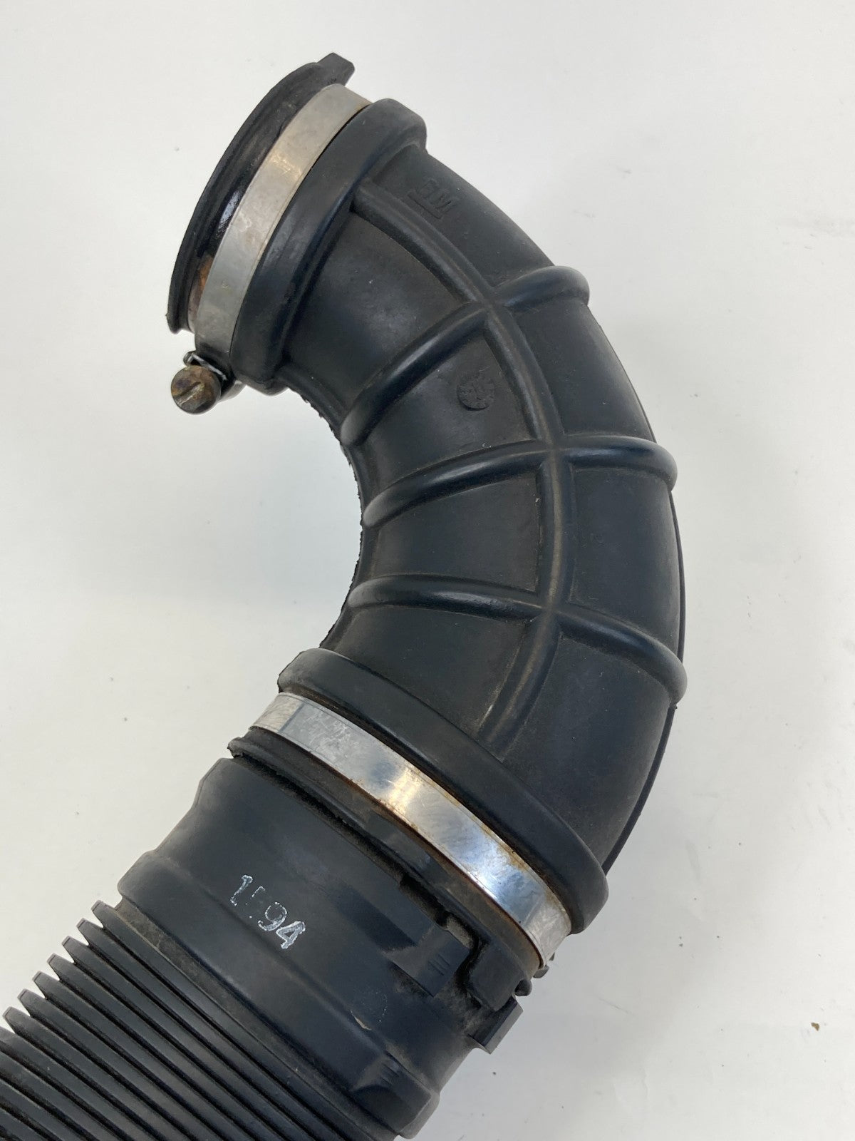 2011-2016 Chevrolet Cruze 2016 Limited 1.4L Air Cleaner Outlet Duct 13265784