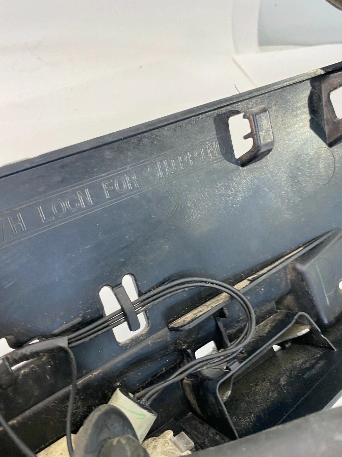 2011-2015 DODGE GRAND CARAVAN TRUNK LIFTGATE LICENSE PLATE GARNISH HANDLE HATCH