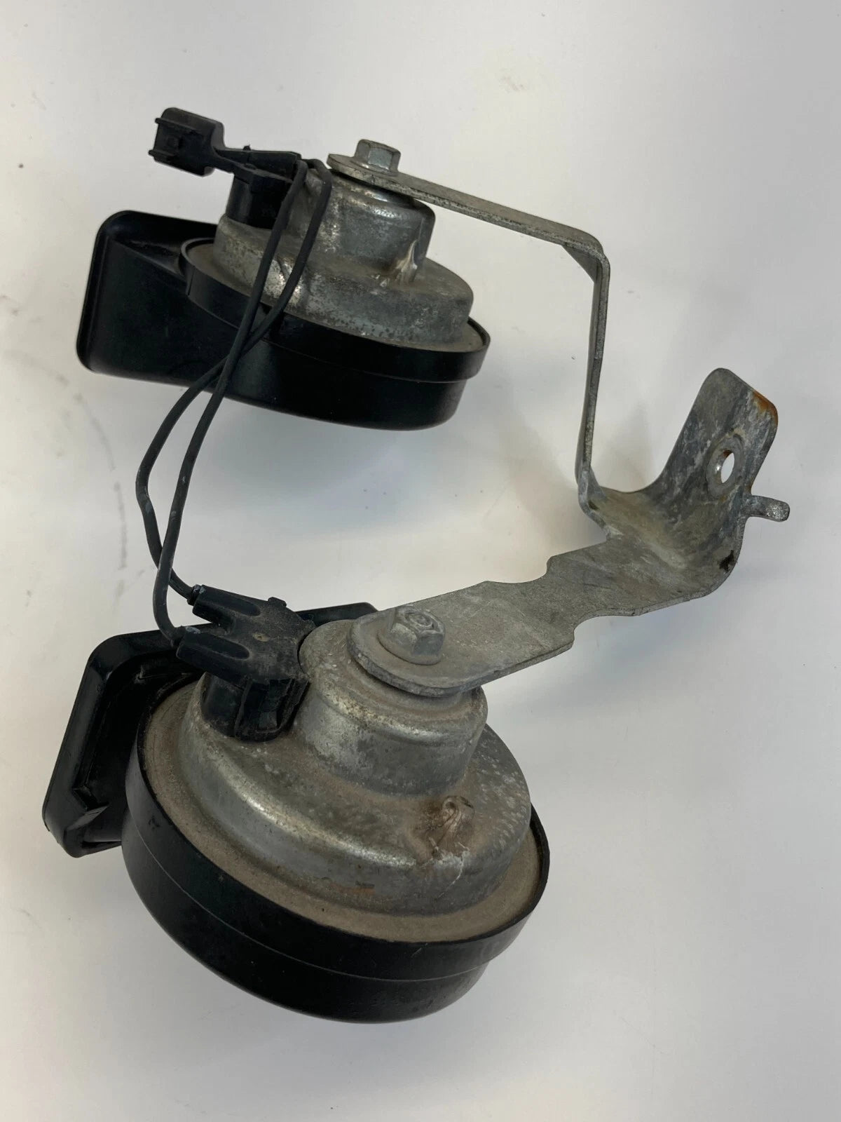 11-17 BUICK REGAL 14-19 IMPALA HIGH & LOW DUAL NOTE HORN NOTE PAIR A046495 OEM