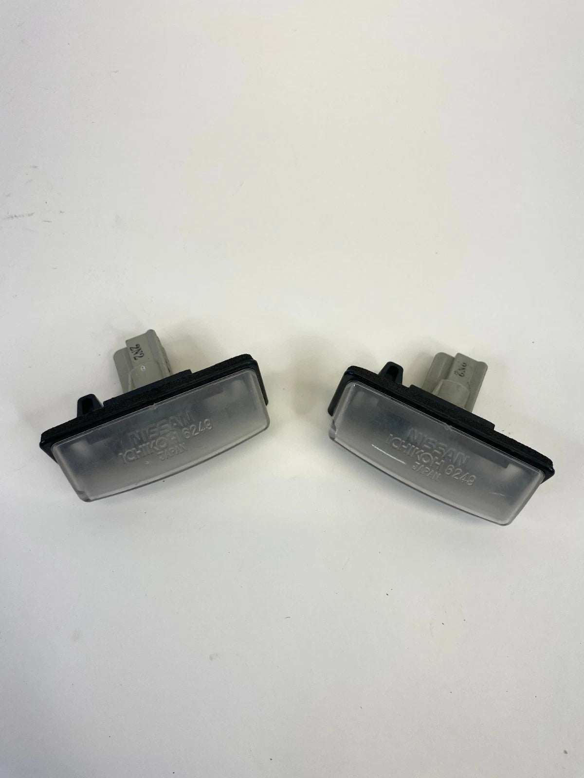 13-18 Nissan Altima Back Rear Trunk License Plate Light Lamp Set Par OEM