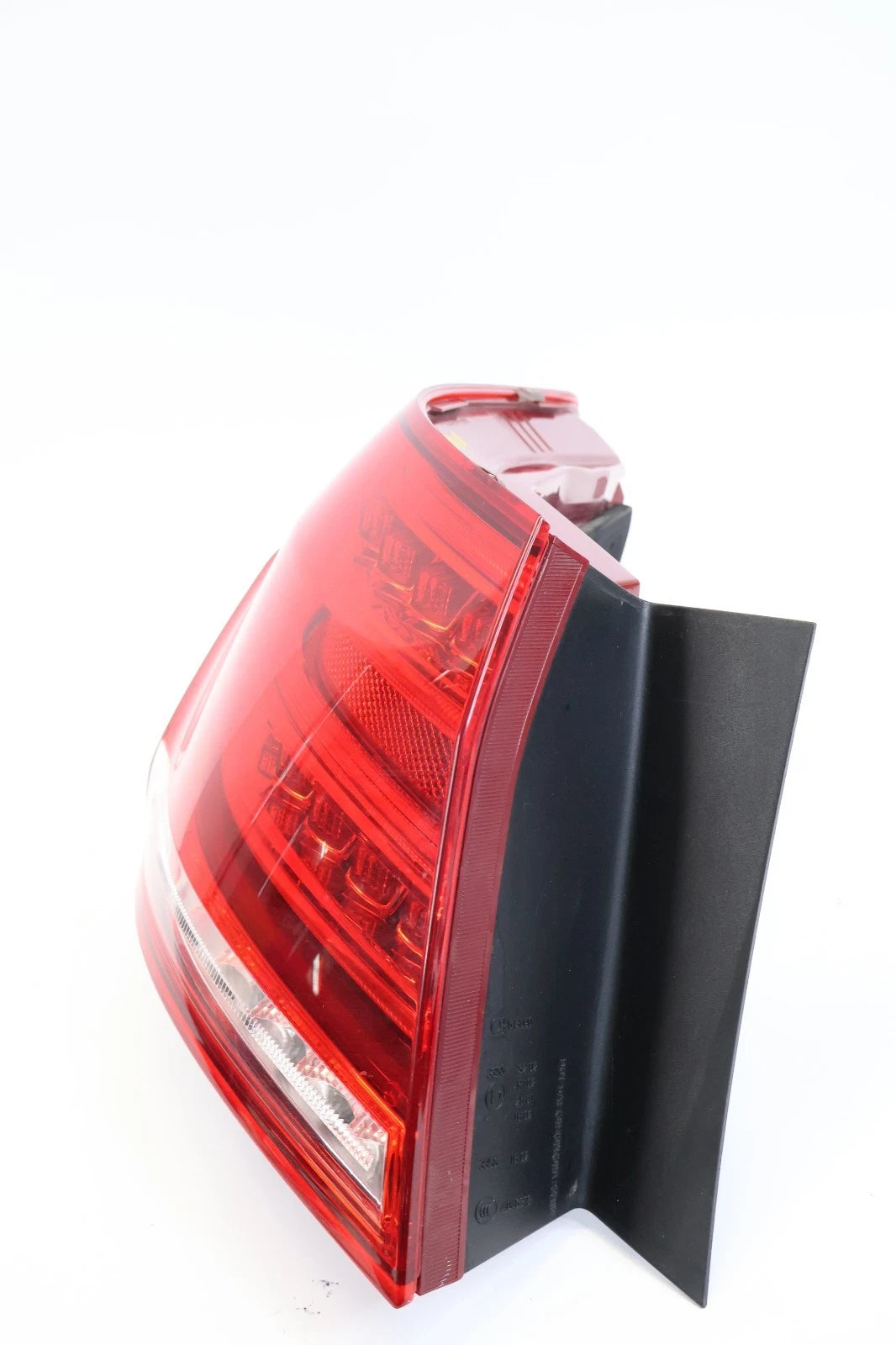 2010-2014 MERCEDES-BENZ E350 REAR LEFT OUTER LED TAIL LIGHT ASSEMBLY A2129060757