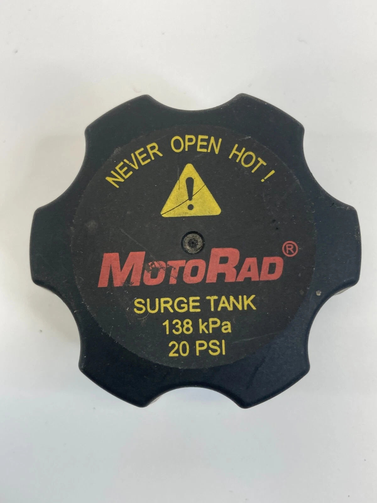 2013-2023 CHEVROLET MALIBU ENGINE COOLANT RADIATOR RESERVOIR TANK CAP COVER