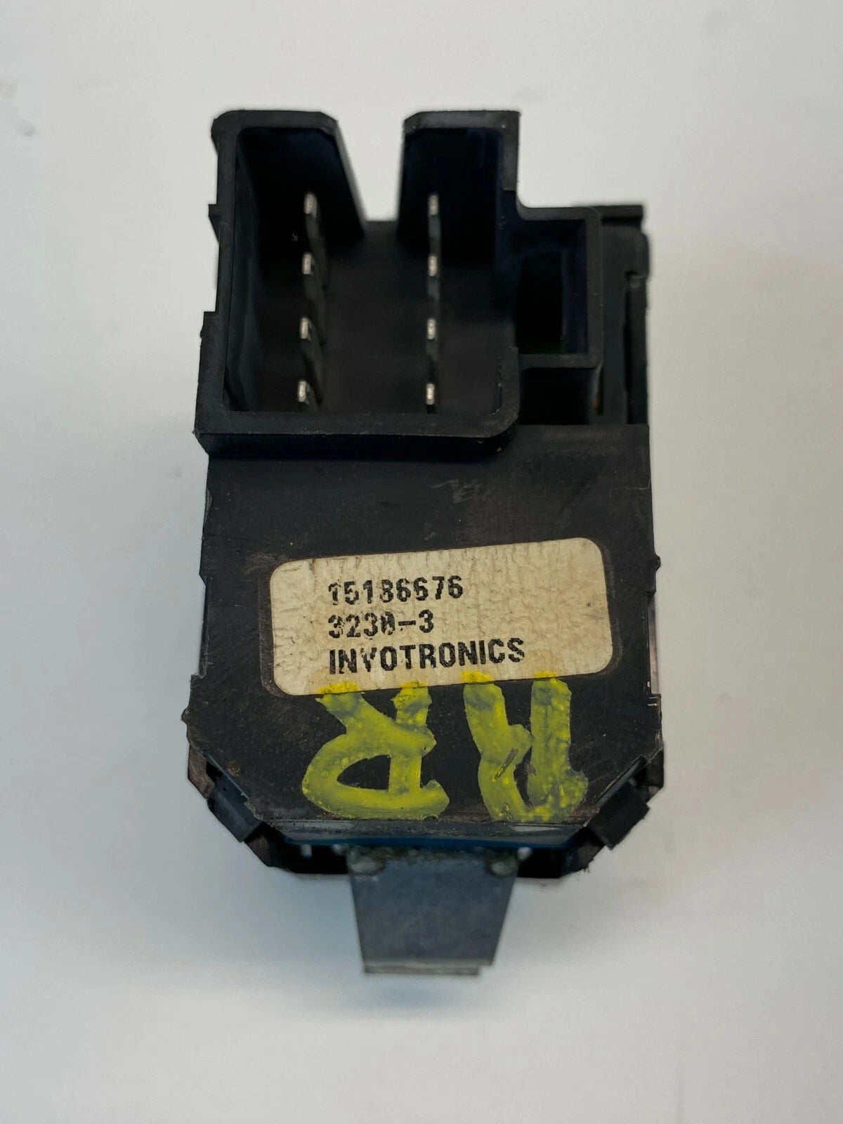 2003 2004 ISUZU ASCENDER REAR RIGHT SIDE WINDOW CONTROL SWITCH 15186676 OEM