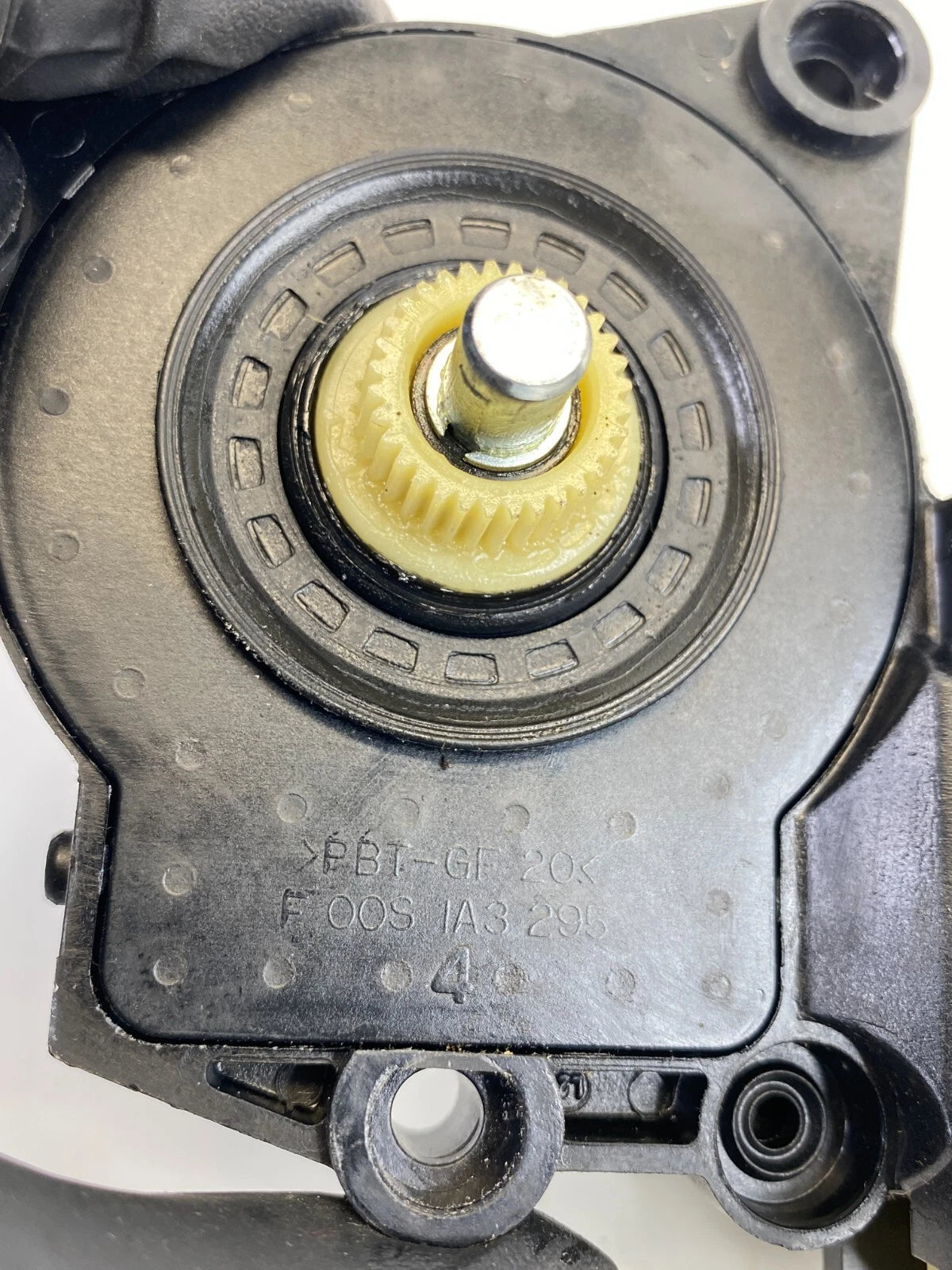 2009 2010 2011 KIA BORREGO REAR LEFT BACK DOOR POWER WINDOW MOTOR OEM