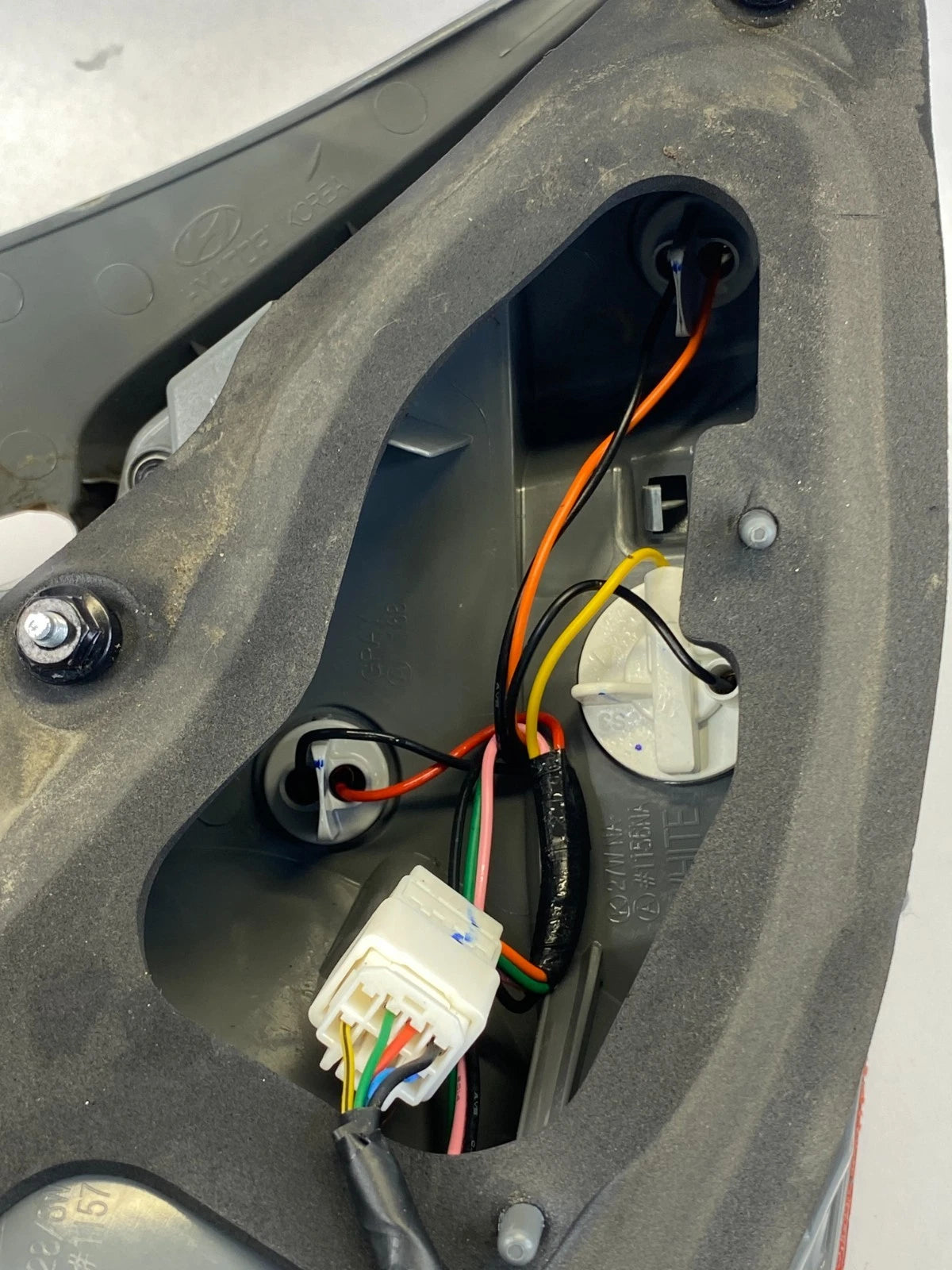 2012 2013 2014 HYUNDAI ACCENT SEDAN RIGHT PASSENGER SIDE TAIL LIGHT TAILLIGHT
