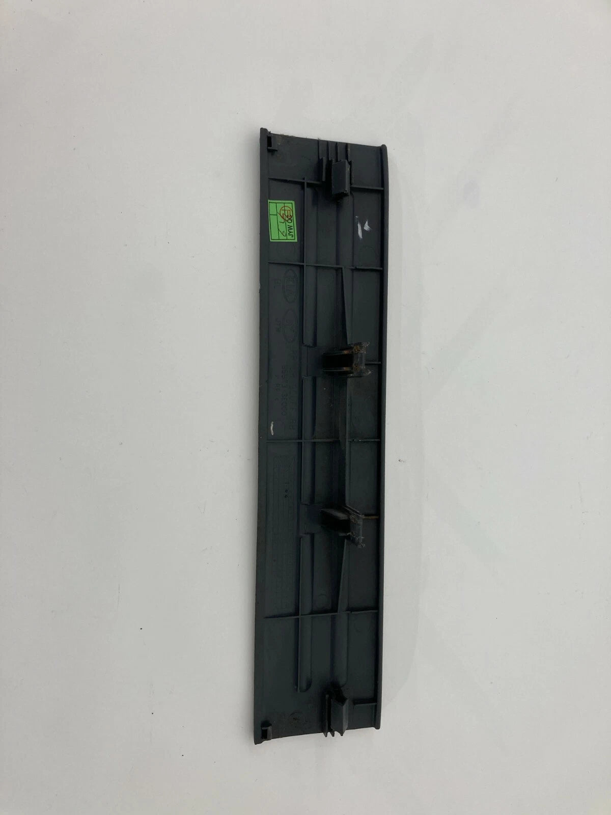 2003 KIA SORENTO REAR RIGHT FLOOR DOOR SCUFF SILL PLATE TRIM 85873-3E000 OEM