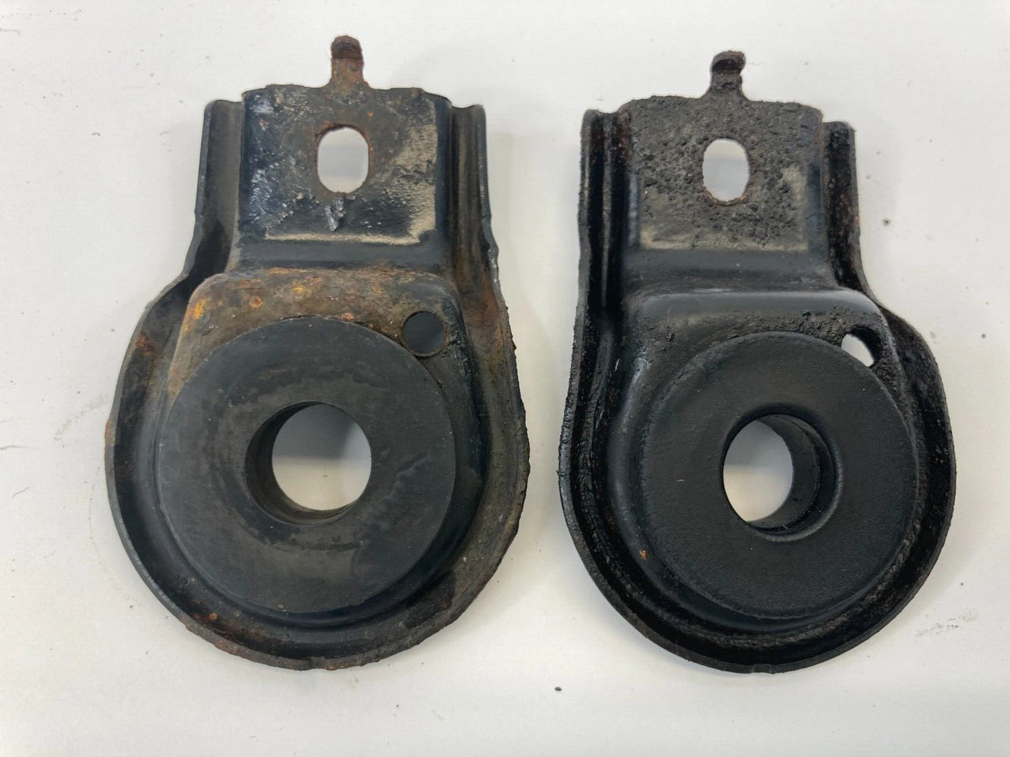 1999-2004 99-04 HONDA ODYSSEY RADIATOR UPPER MOUNT SUPPORT BRACKETS SET OEM