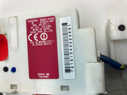 2004-2009 TOYOTA PRIUS INDOOR LOCK OSCILLATOR CONTROL MODULE 89992-47040 OEM