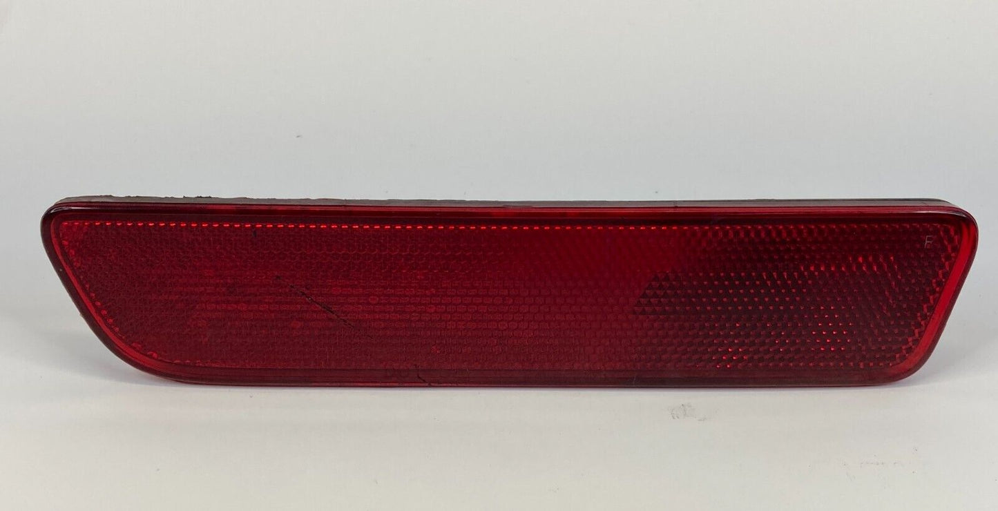 2005-2009 Ford Mustang Rear Right Side Marker Lamp Light Assembly 5R33-15A56-AA