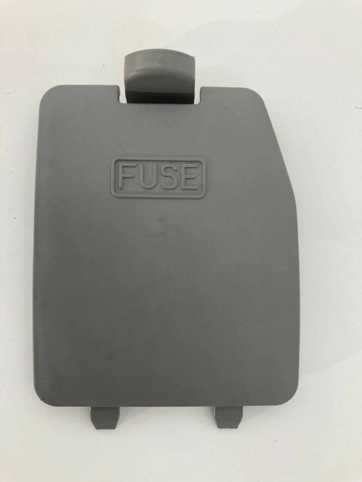 2007 2008 HYUNDAI ENTOURAGE FUSE BOX DOOR COVER TRIM PANEL BEZEL OEM