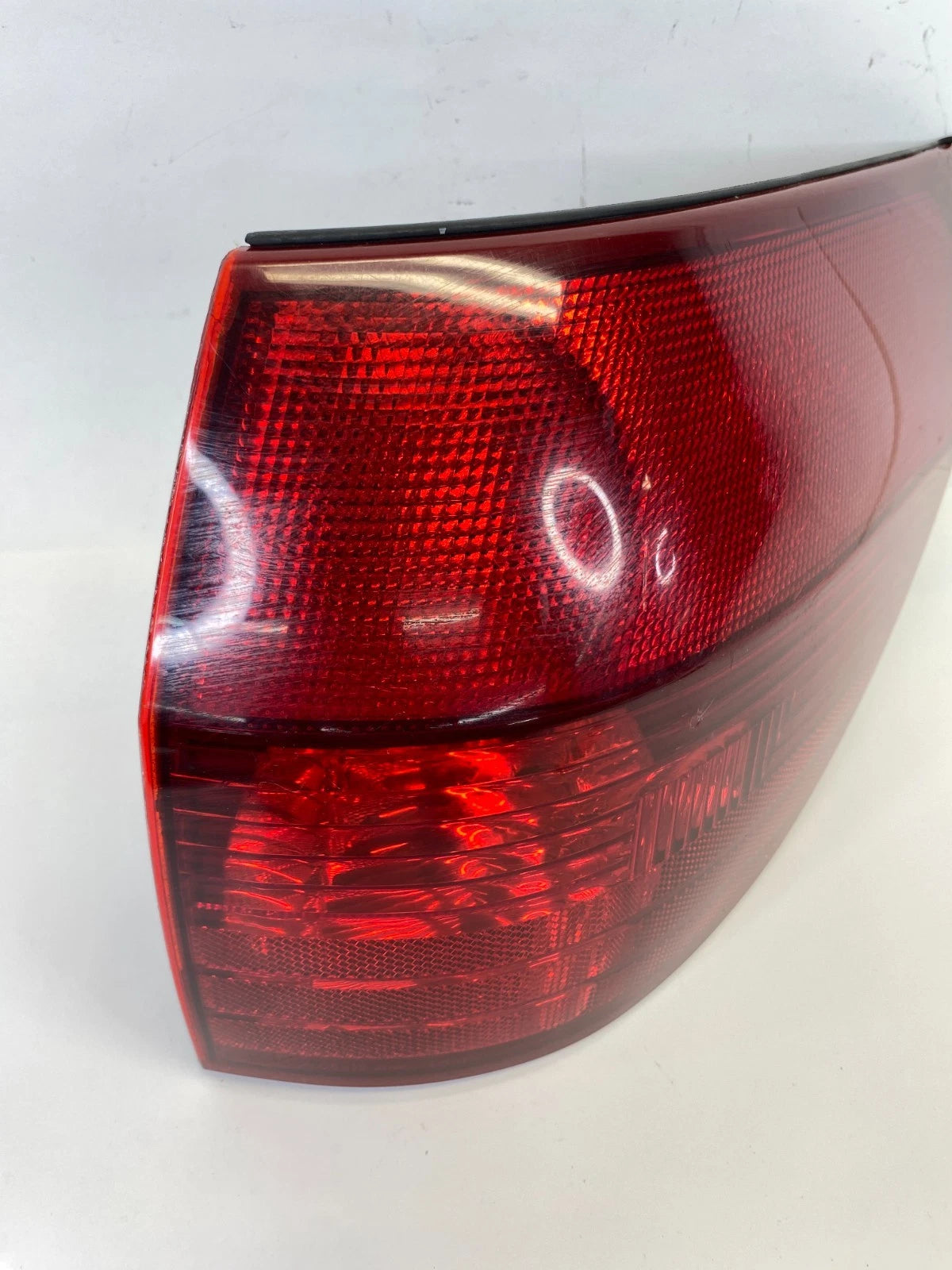 2004 2005 TOYOTA SIENNA PASSENGER RIGHT REAR TAIL LIGHT LAMP UNIT 81550AE010 OEM