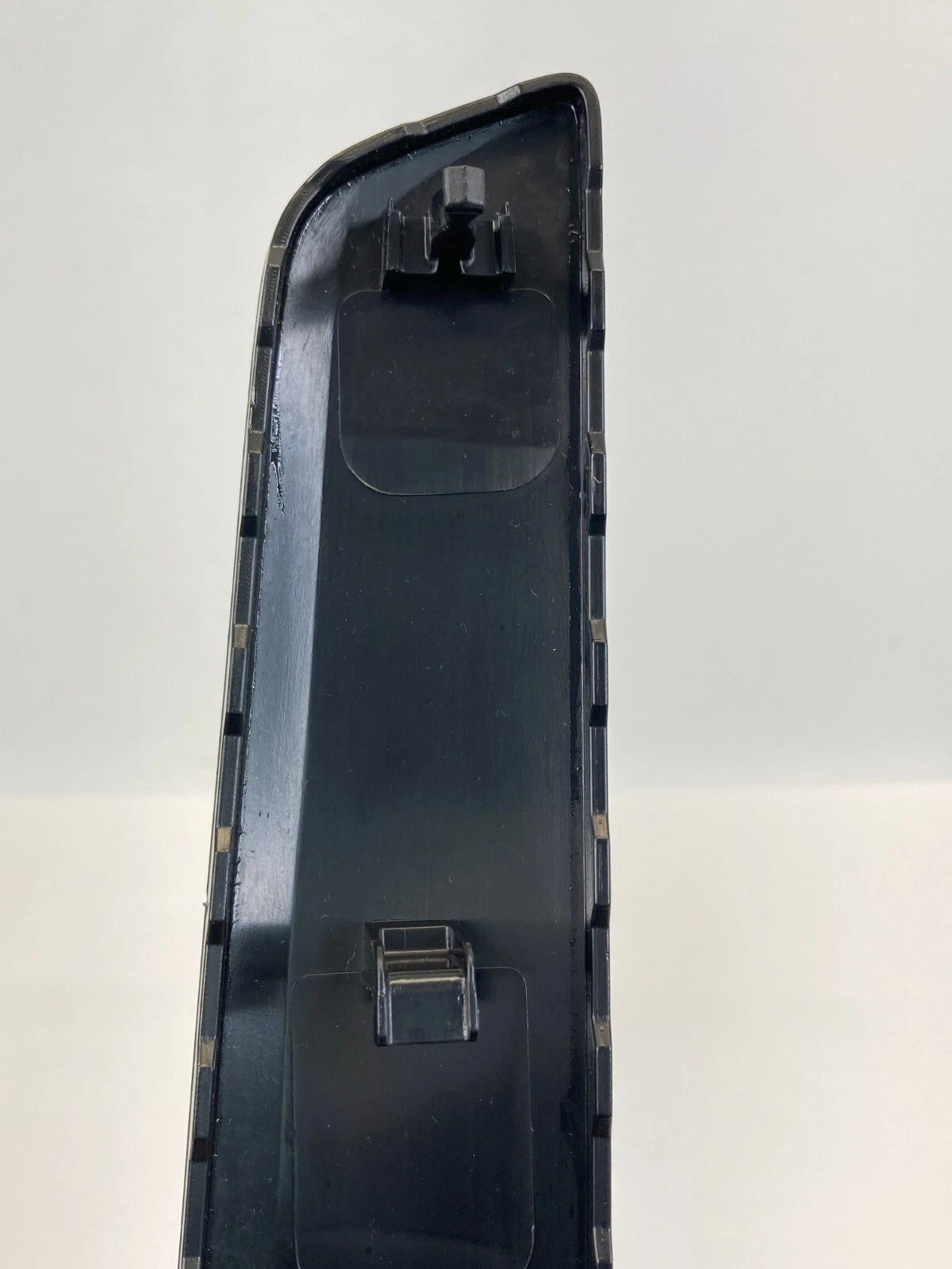 12 13 14 15 VOLKSWAGEN PASSAT FRONT RIGHT DOOR PANEL MOLDING BEZEL 561867410A