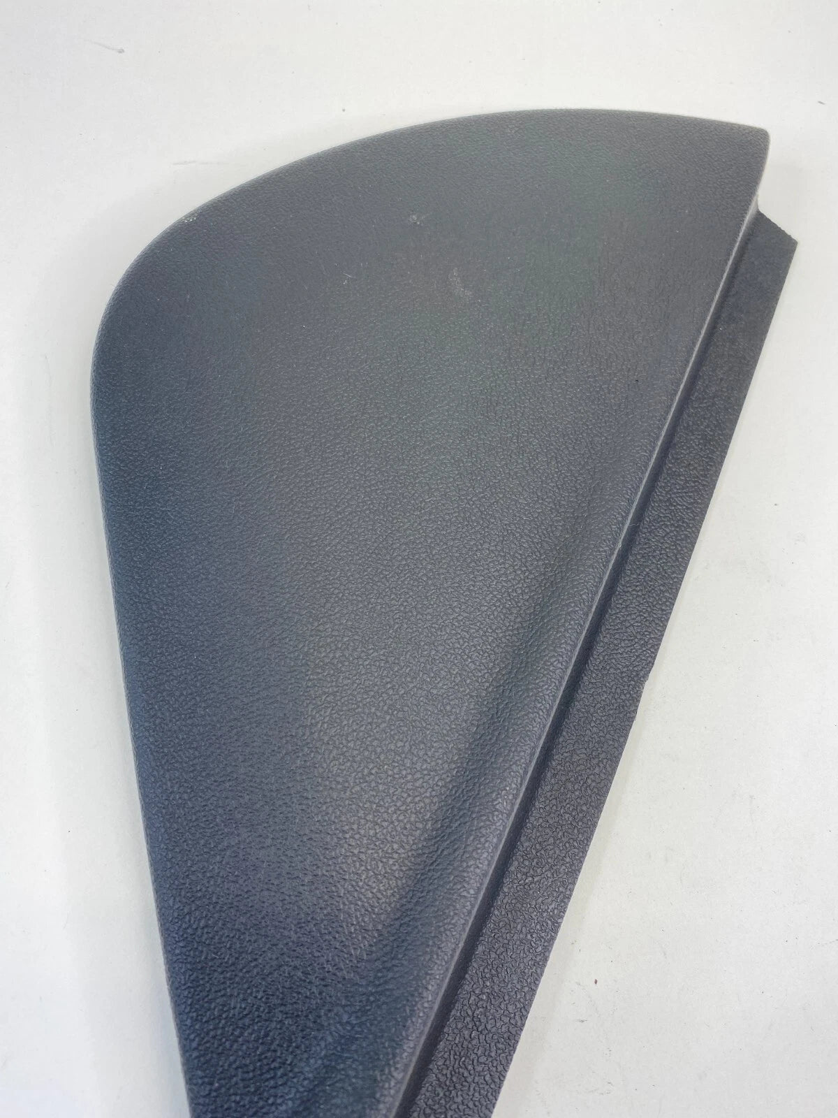 05-10 PONTIAC G6 FRONT RIGHT PASSENGER SIDE DASH END CAP COVER TRIM 16869272 OEM