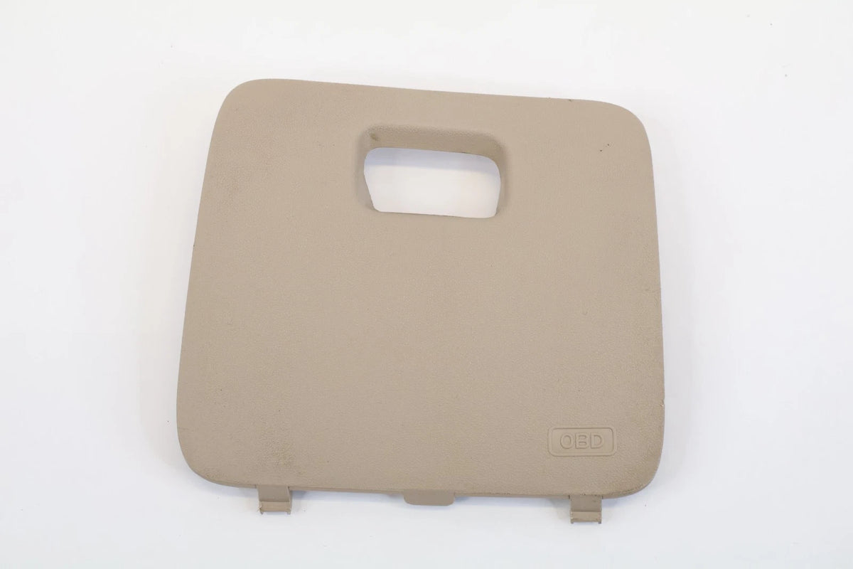 06-11 HYUNDAI ACCENT DASH INTERIOR FUSE BOX ACCES COVER LID CAP 847561E100 OEM