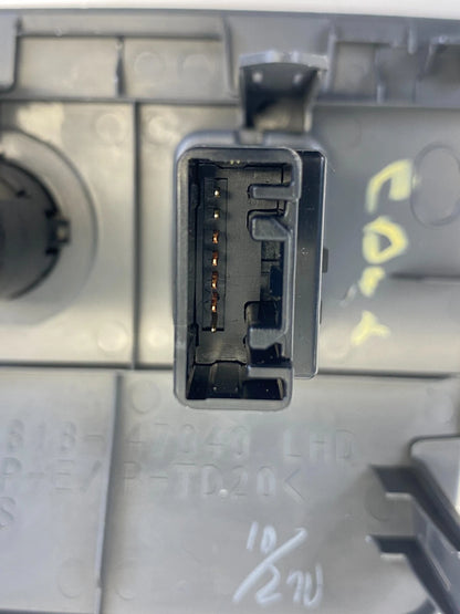 10-11 TOYOTA PRIUS CENTER CONSOLE PANEL WITH POWER OUTLET OEM FACTORY 5881847040