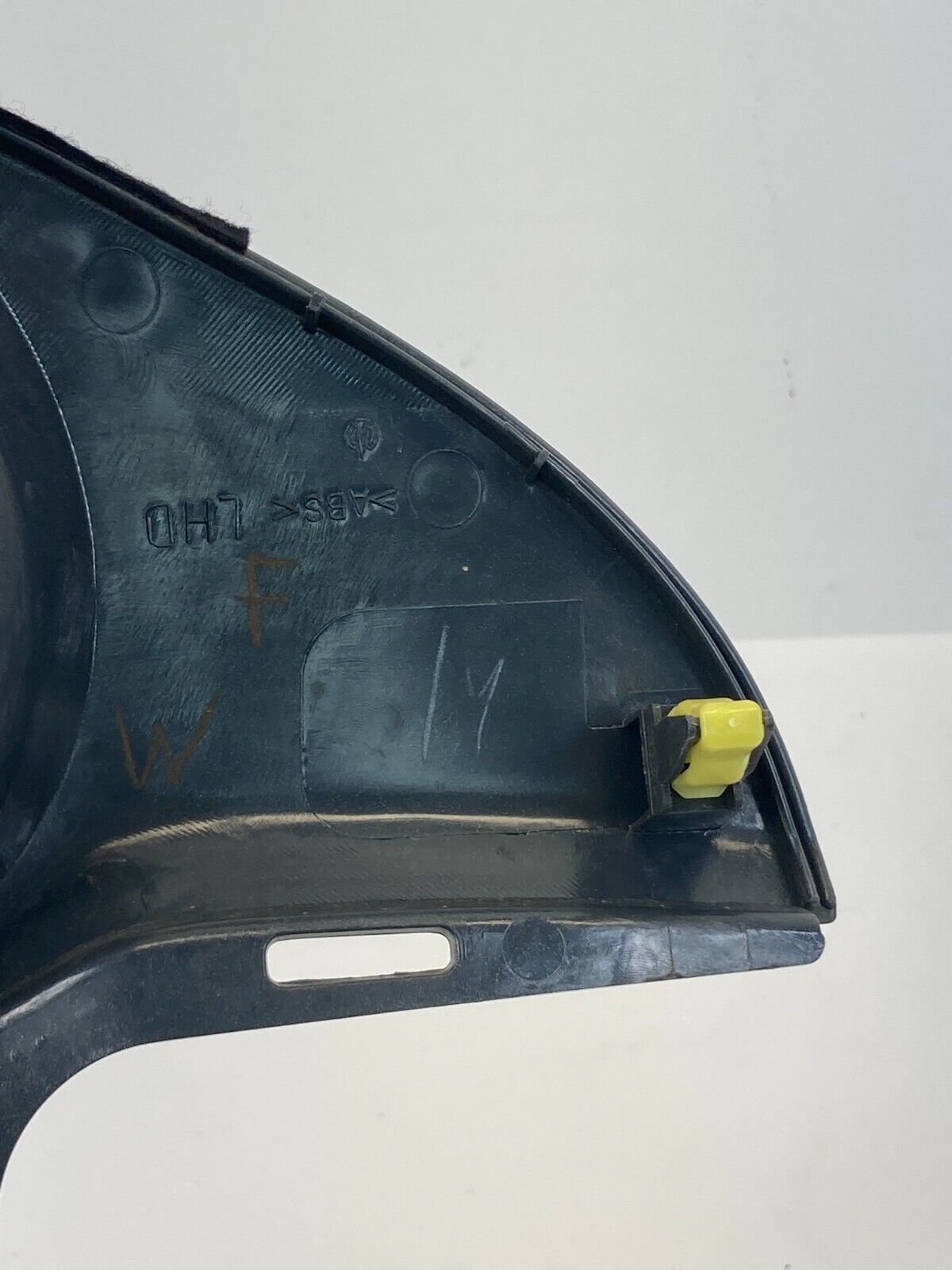 04-07 Toyota Highlander Speedometer Instrument Cluster Dash Bezel 55410-48060