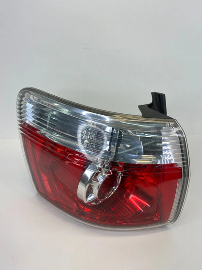 2007-2012 GMC ACADIA LEFT DRIVER SIDE OUTER TAILLIGHT TAILLAMP ASSY 20912757 OEM