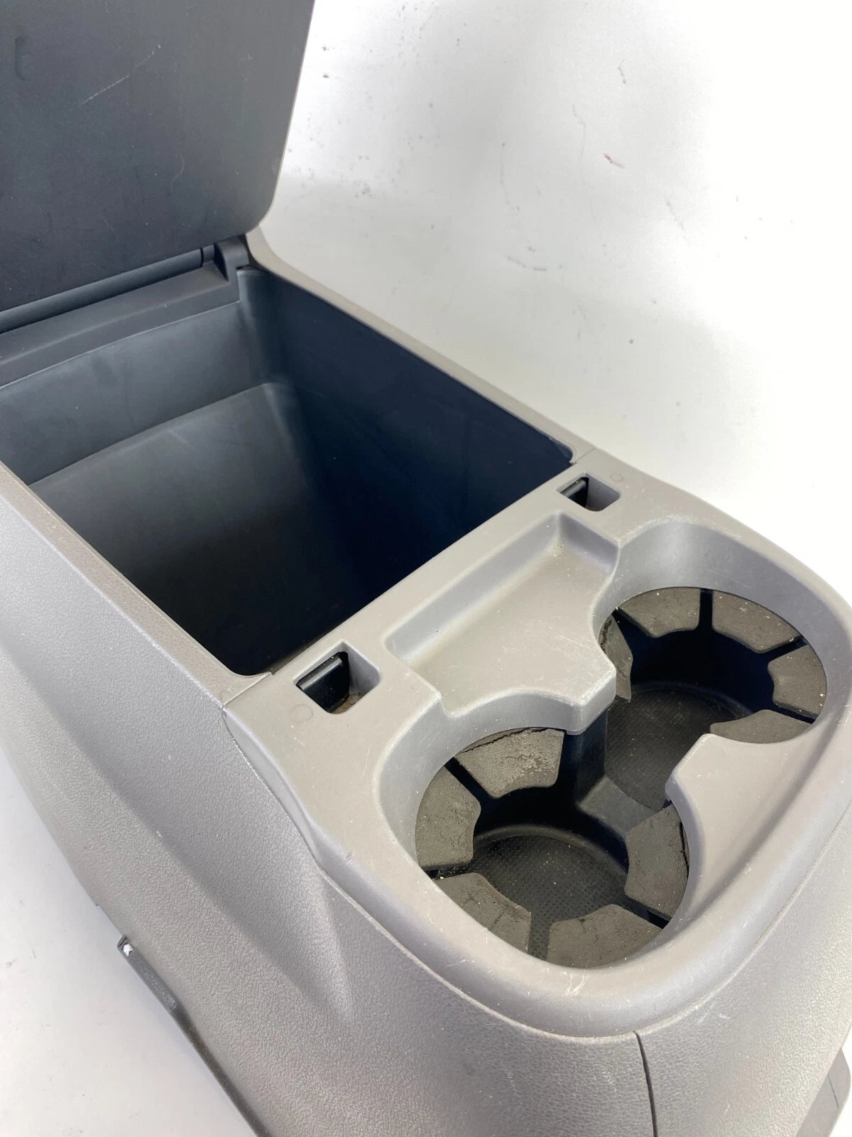 2011-2017 HONDA ODYSSEY FLOOR CENTER CONSOLE CUP HOLDER CUPHOLDER W/ STORAGE OEM