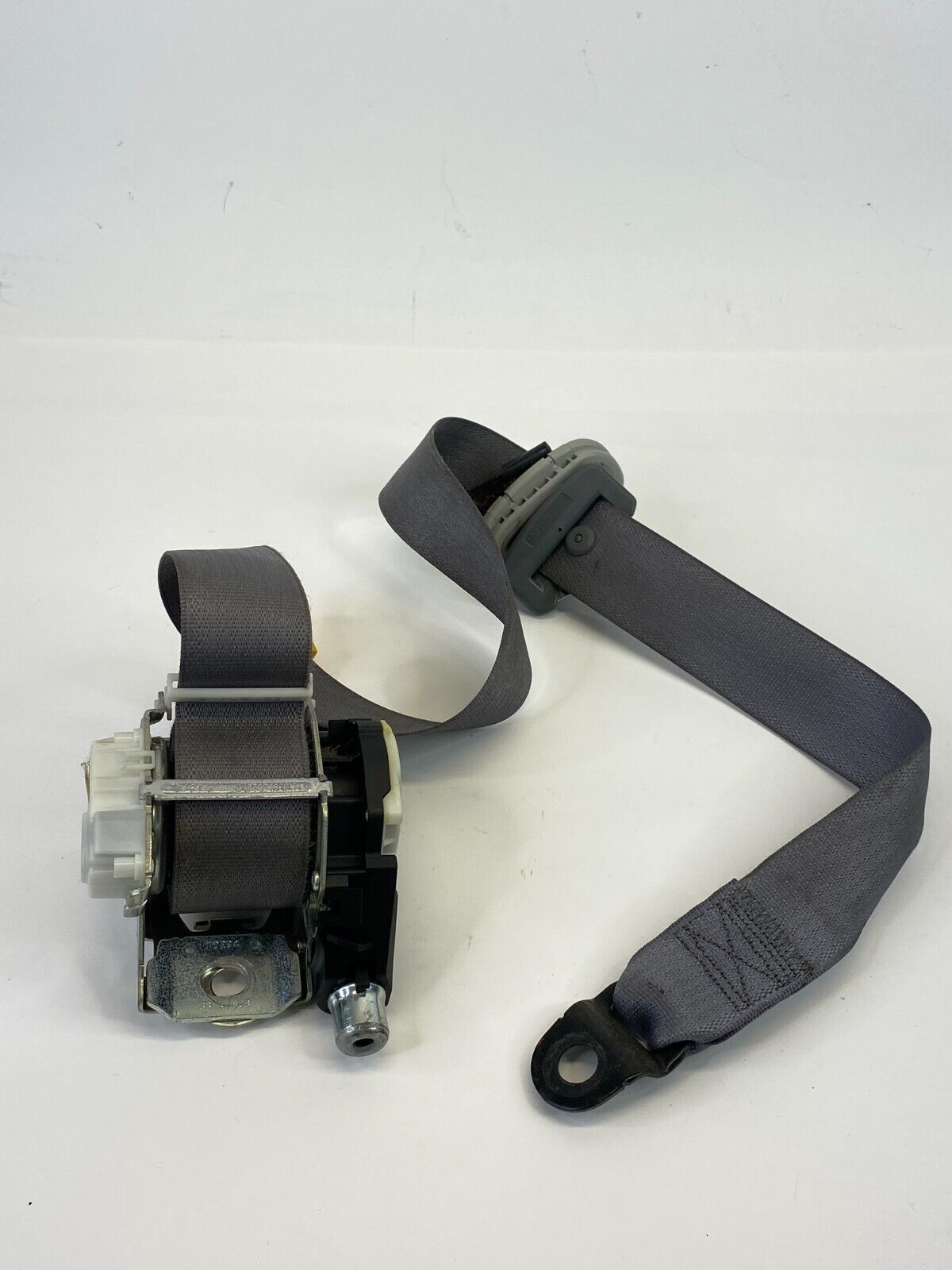 2009 2010 Volkswagen Routan Front Right Side Seat Belt Retractor P0ZV682D5AD